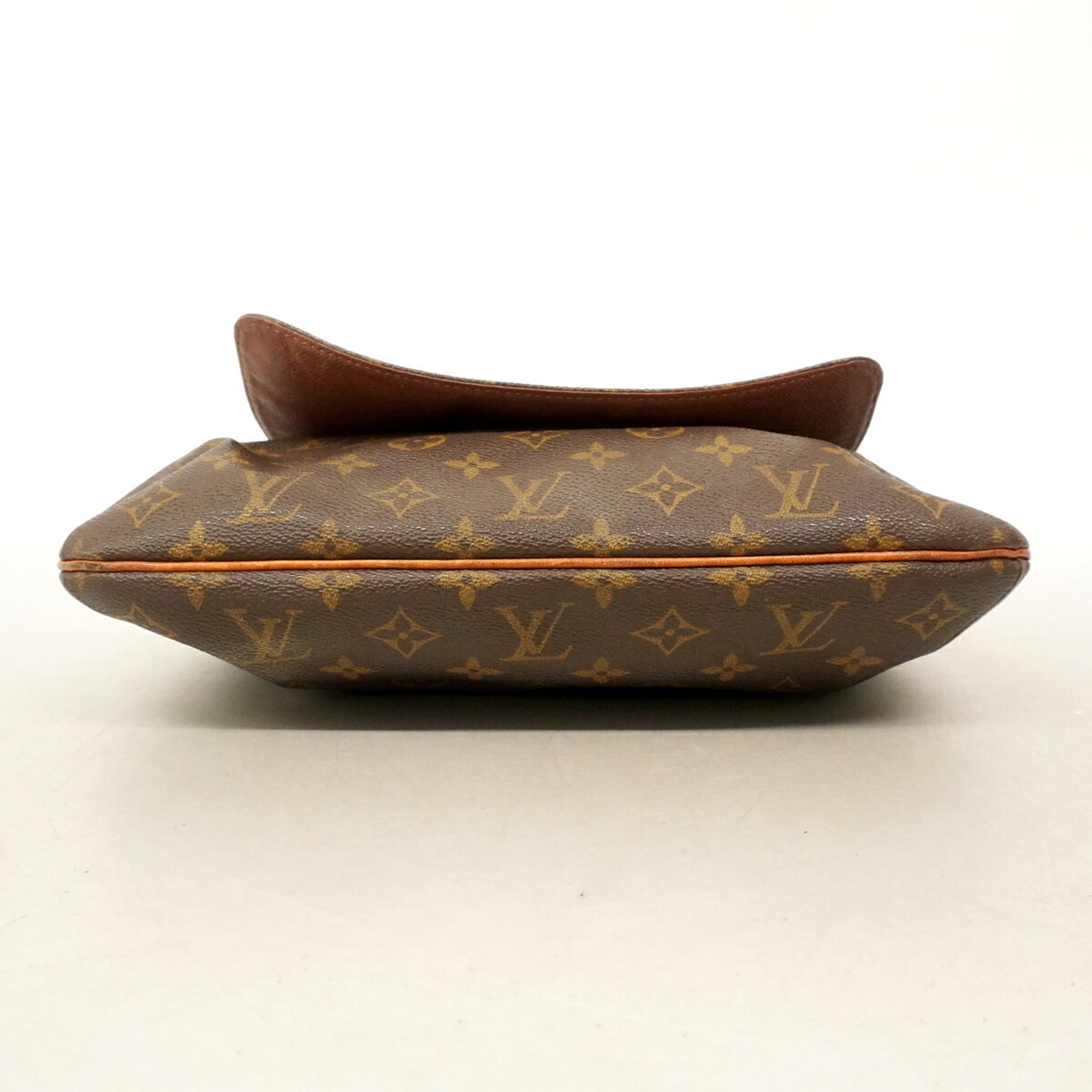 Louis Vuitton Brown Shoulder Bag (Pre-Owned)