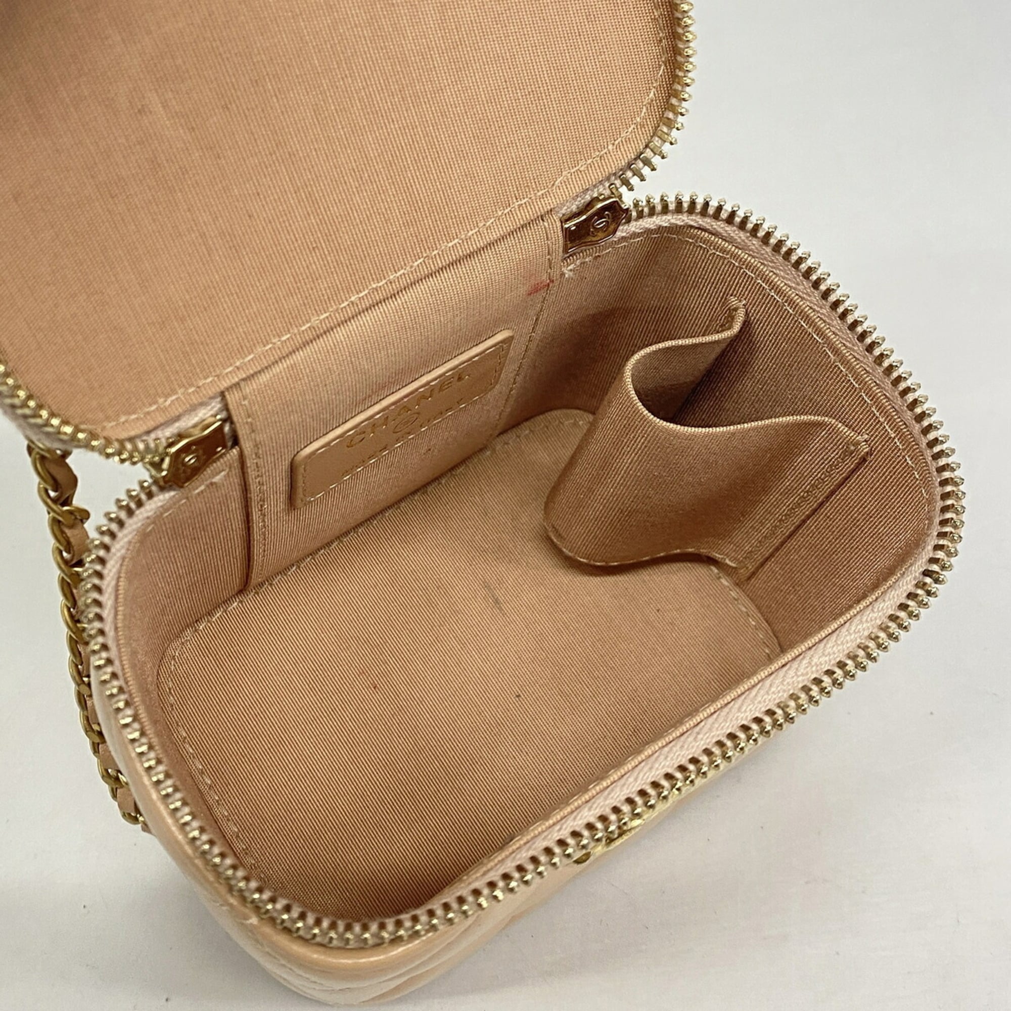 Chanel Pink Beige Leather Vanity Bag (Pre-Owned)