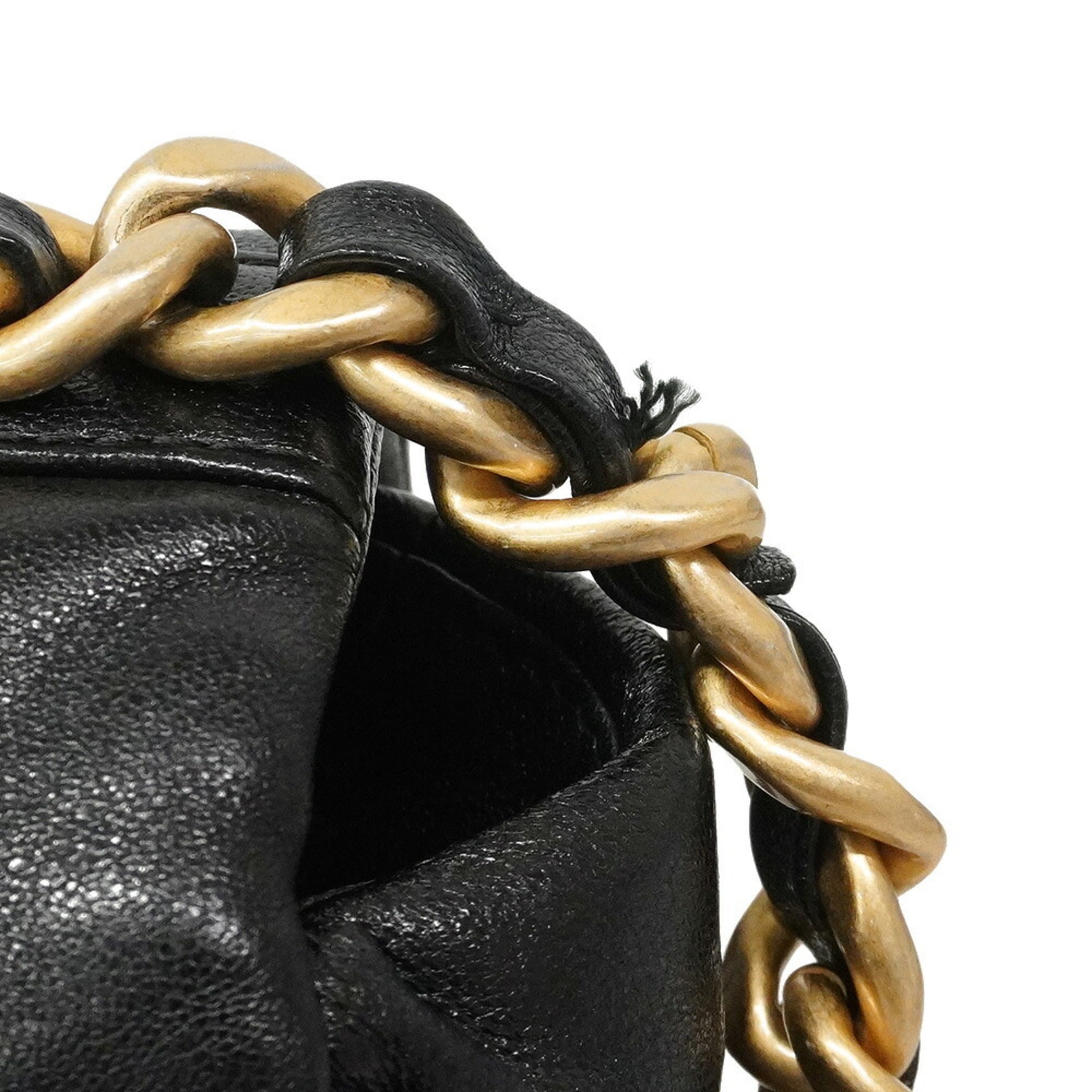 Chanel Black Leather Handbag (Pre-Owned)