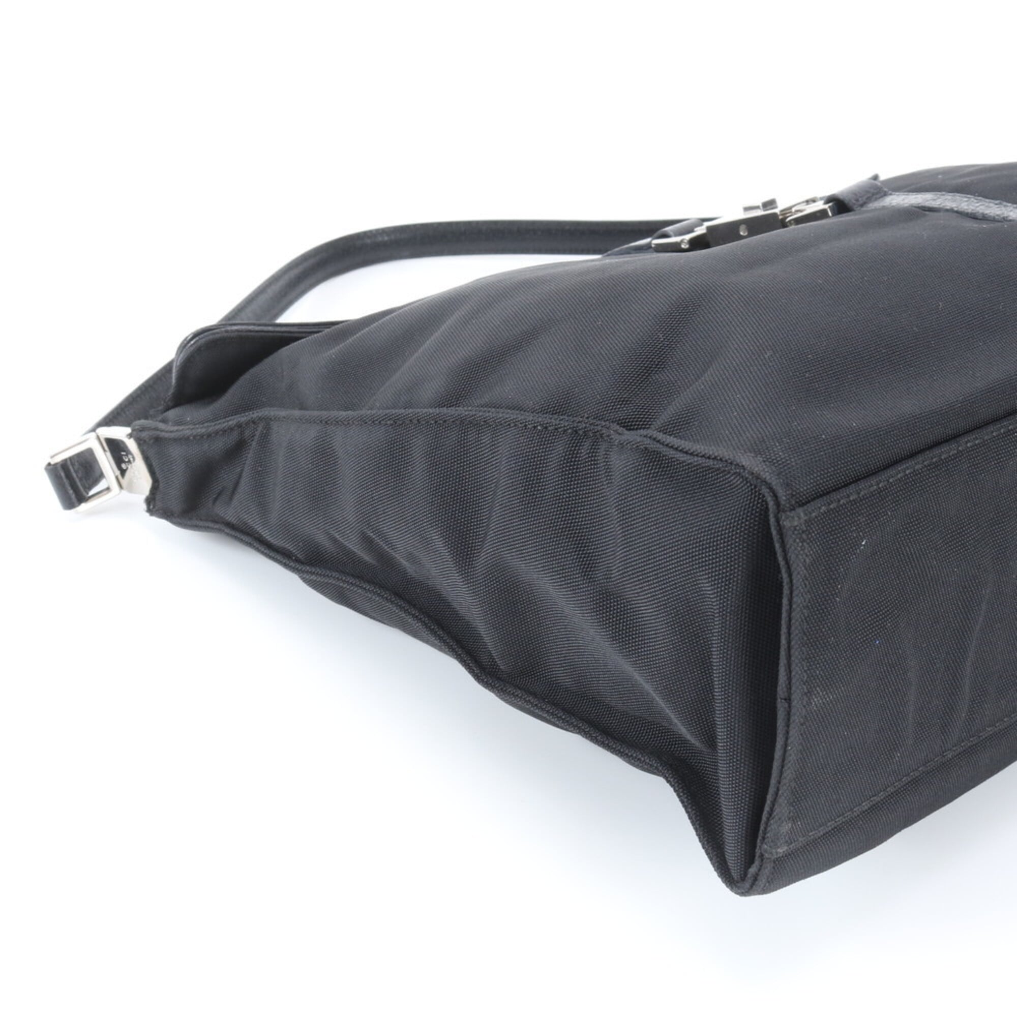 Gucci Jackie Black Leather Nylon Handbag Shoulder Bag (Pre-Owned)