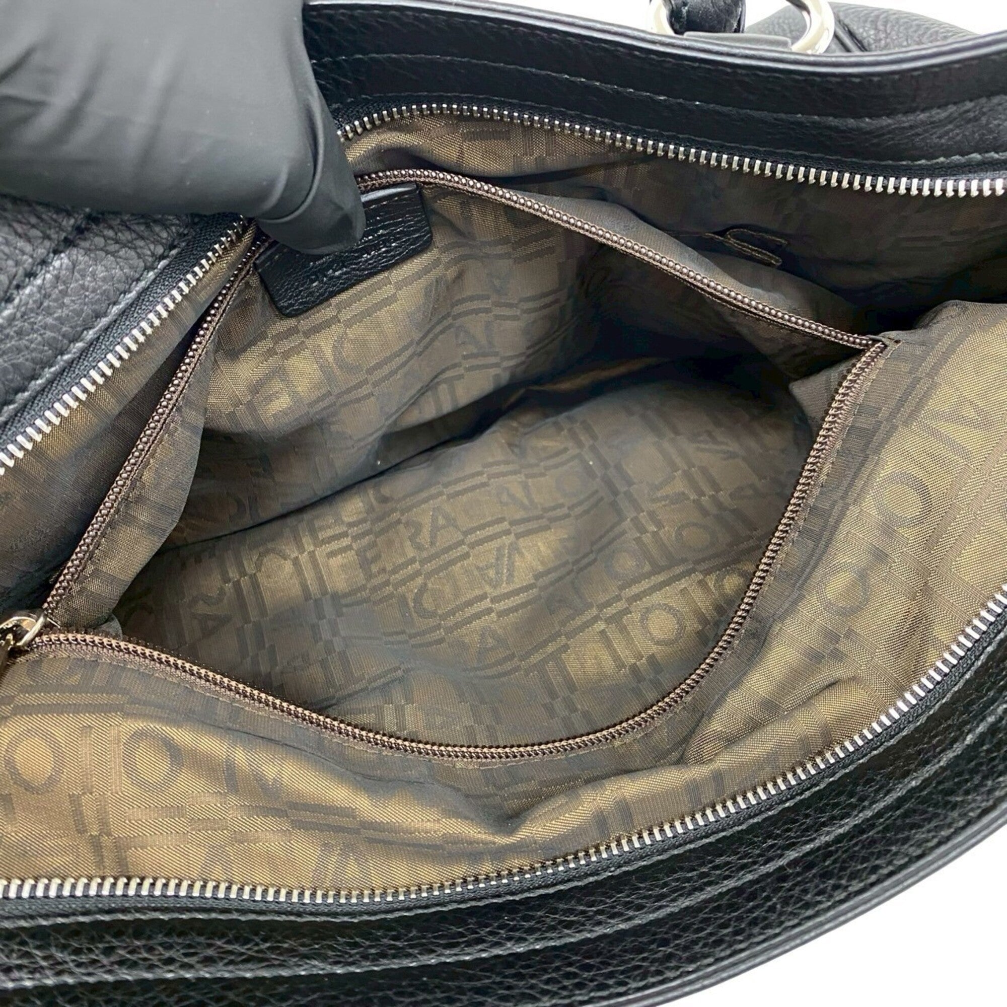 Salvatore Ferragamo Black Leather Handbag Tote Bag (Pre-Owned)