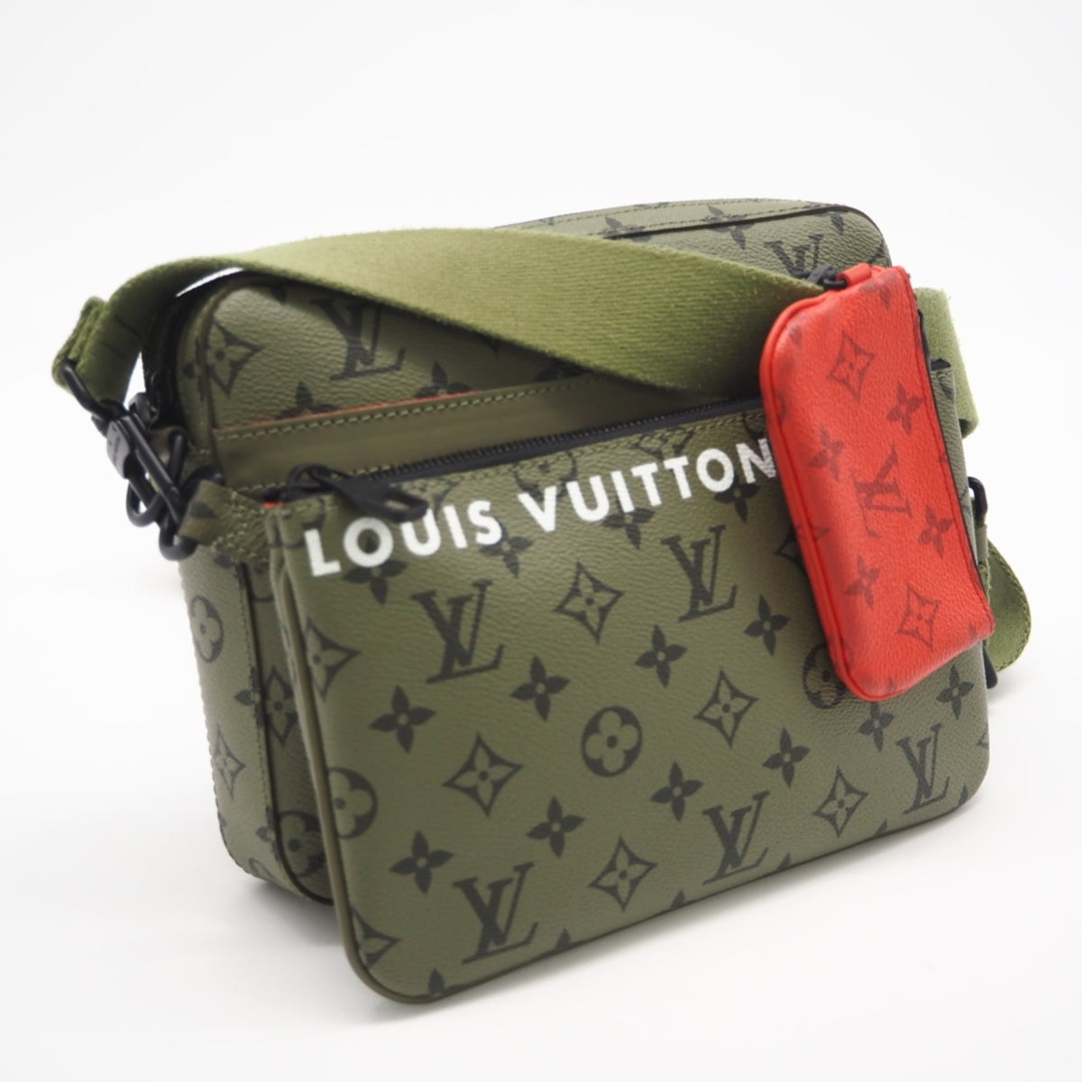 Louis Vuitton Khaki Monogram Red Color Monogram Pouch Shoulder Bag (Pre-Owned)