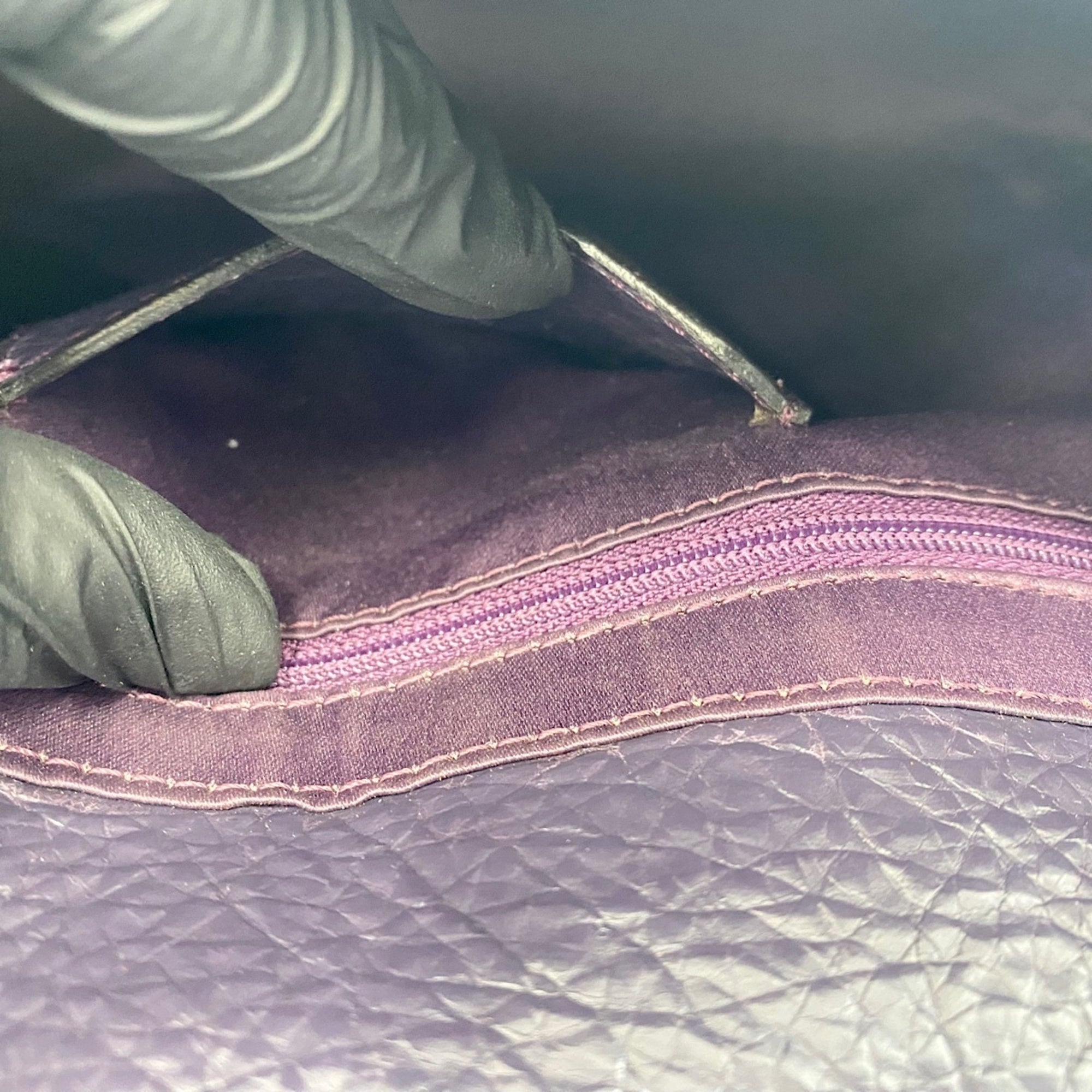 Chanel Purple Shoulder Bag (Pre-Owned)