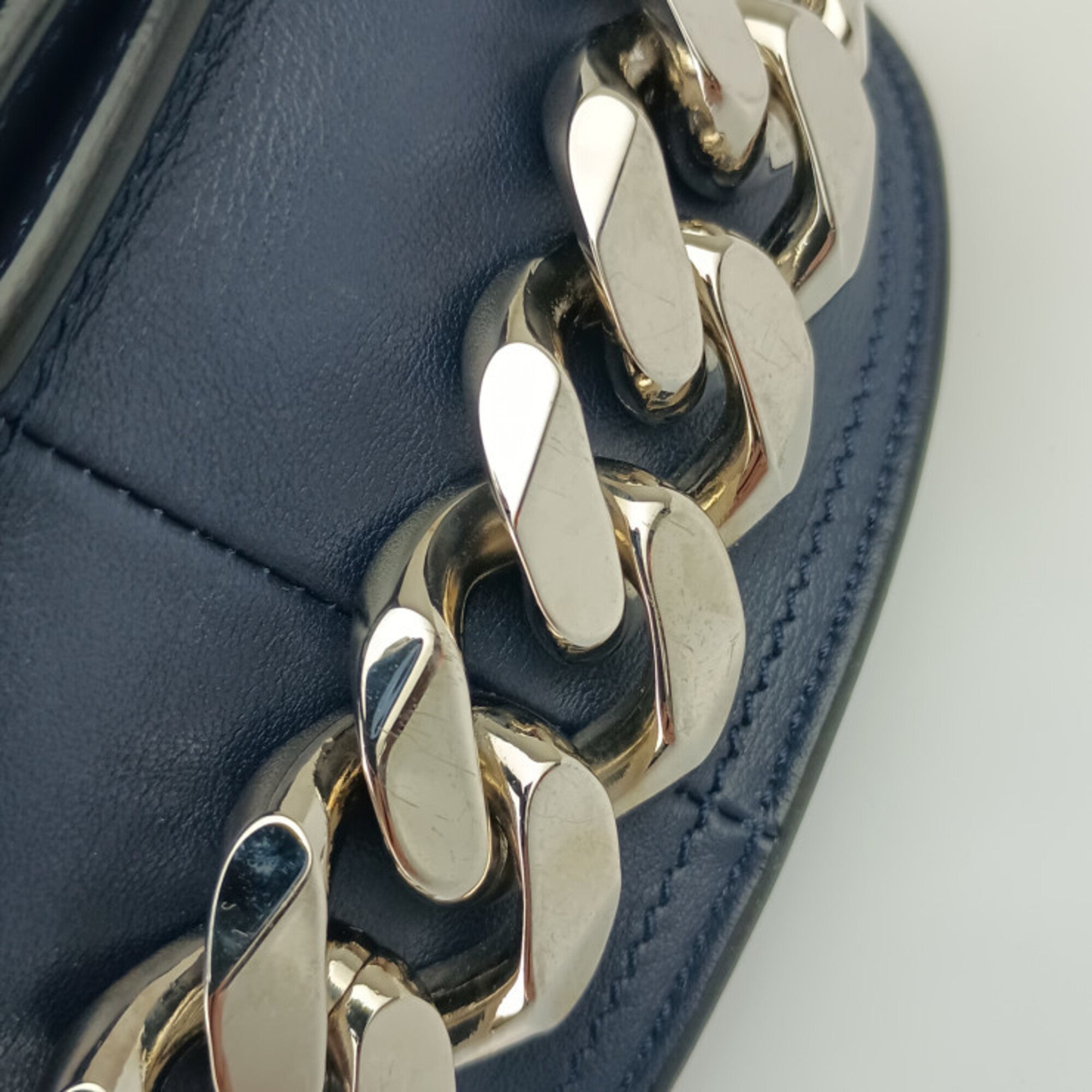 Givenchy Navy Leather Shoulder Bag (Pre-Owned)
