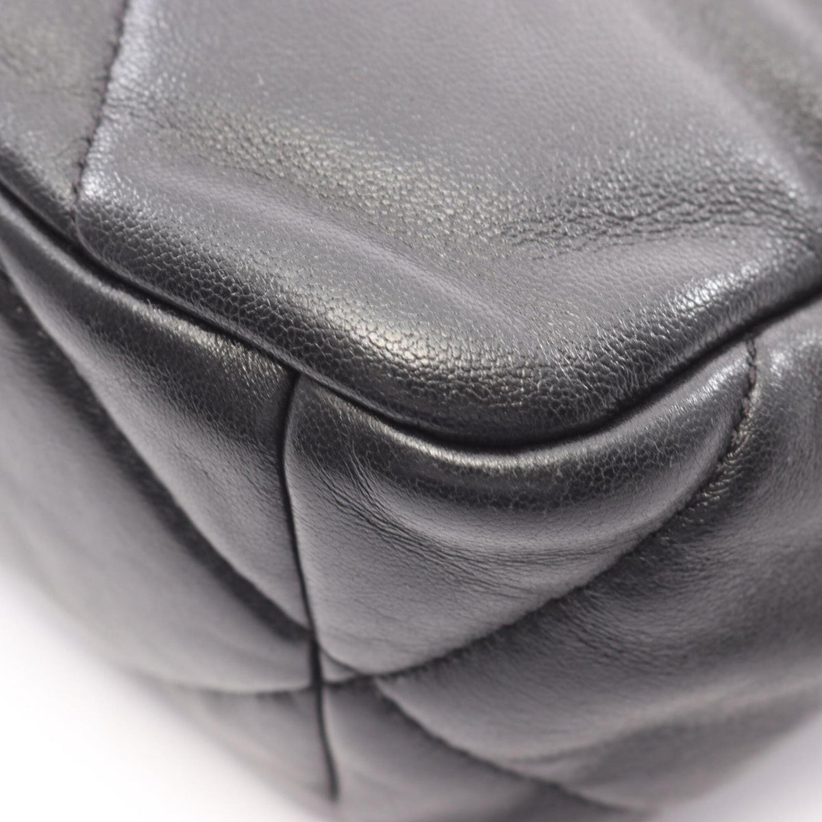 Chanel Black Leather Handbag Shoulder Bag (Pre-Owned)