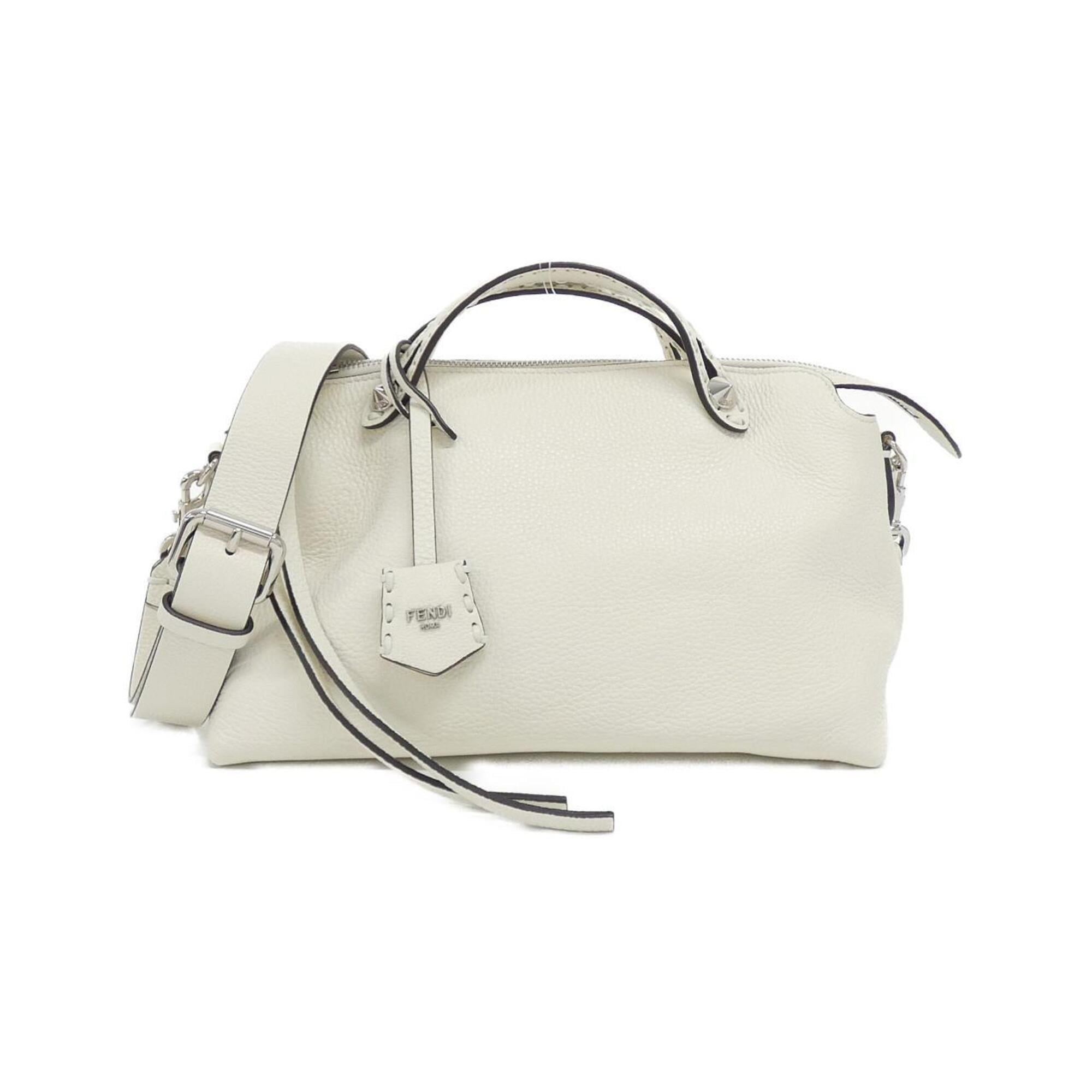 Fendi White Leather Handbag (Pre-Owned)