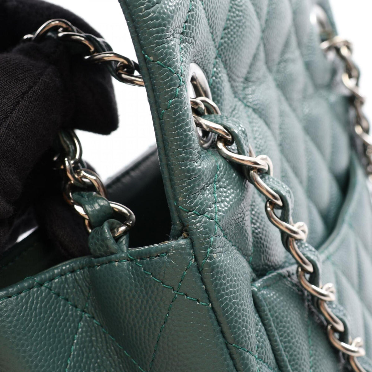 Chanel Green Grained Calfskin Handbag Shoulder Bag (Pre-Owned)