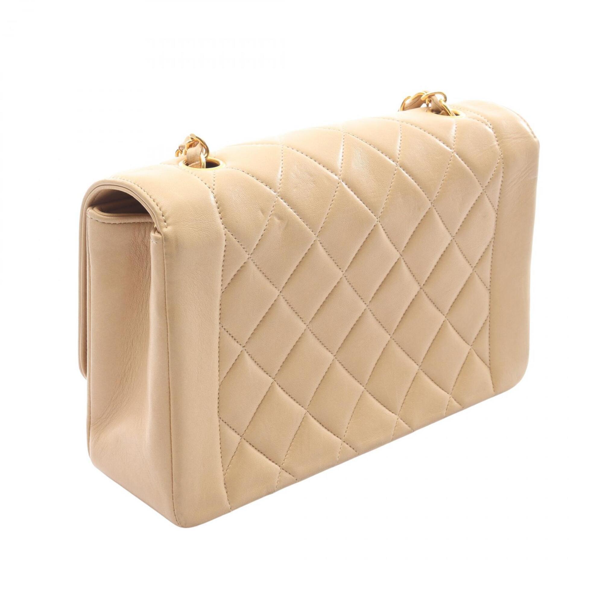 Chanel Beige Leather Handbag Shoulder Bag (Pre-Owned)