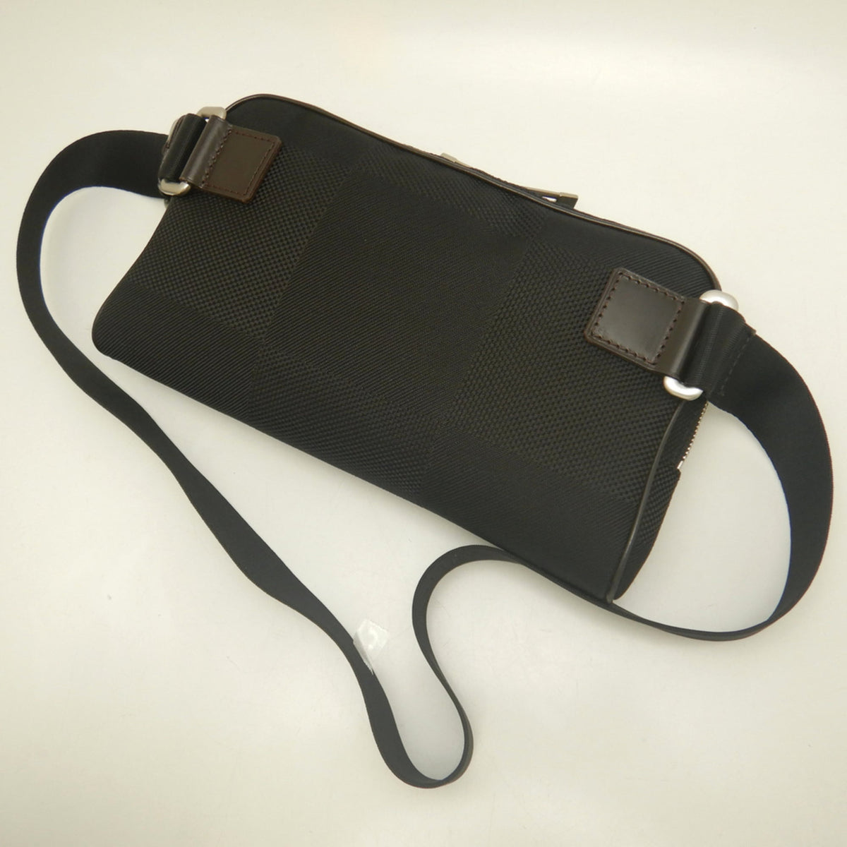 Louis Vuitton Noir Damier Geant Sling Bag (Pre-Owned)
