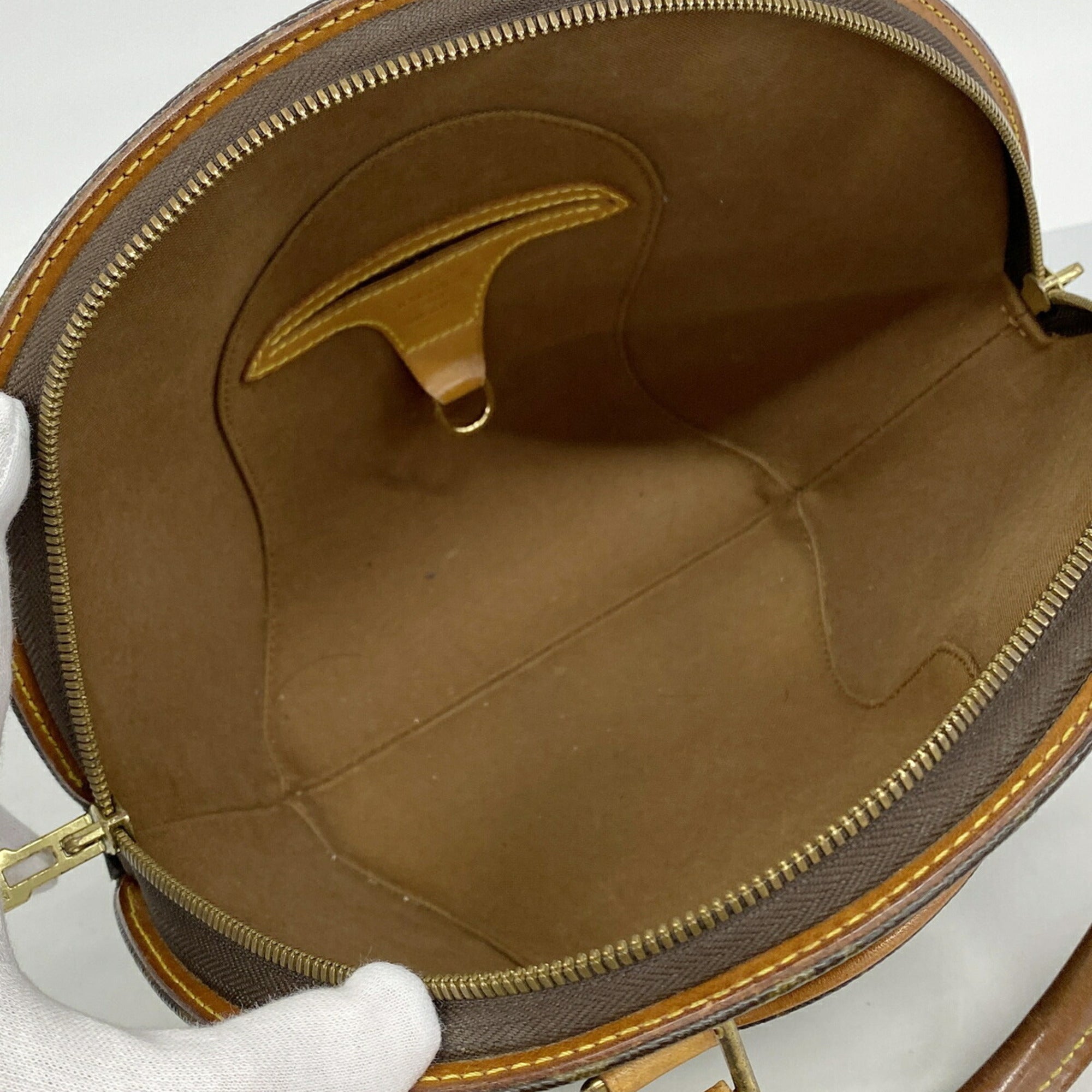 Louis Vuitton Brown Handbag (Pre-Owned)