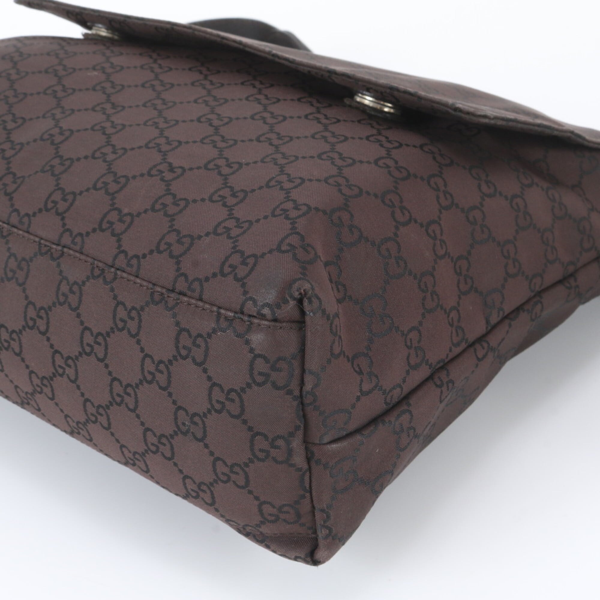 Gucci Brown Leather Nylon Messenger Bag Shoulder Bag (Pre-Owned)