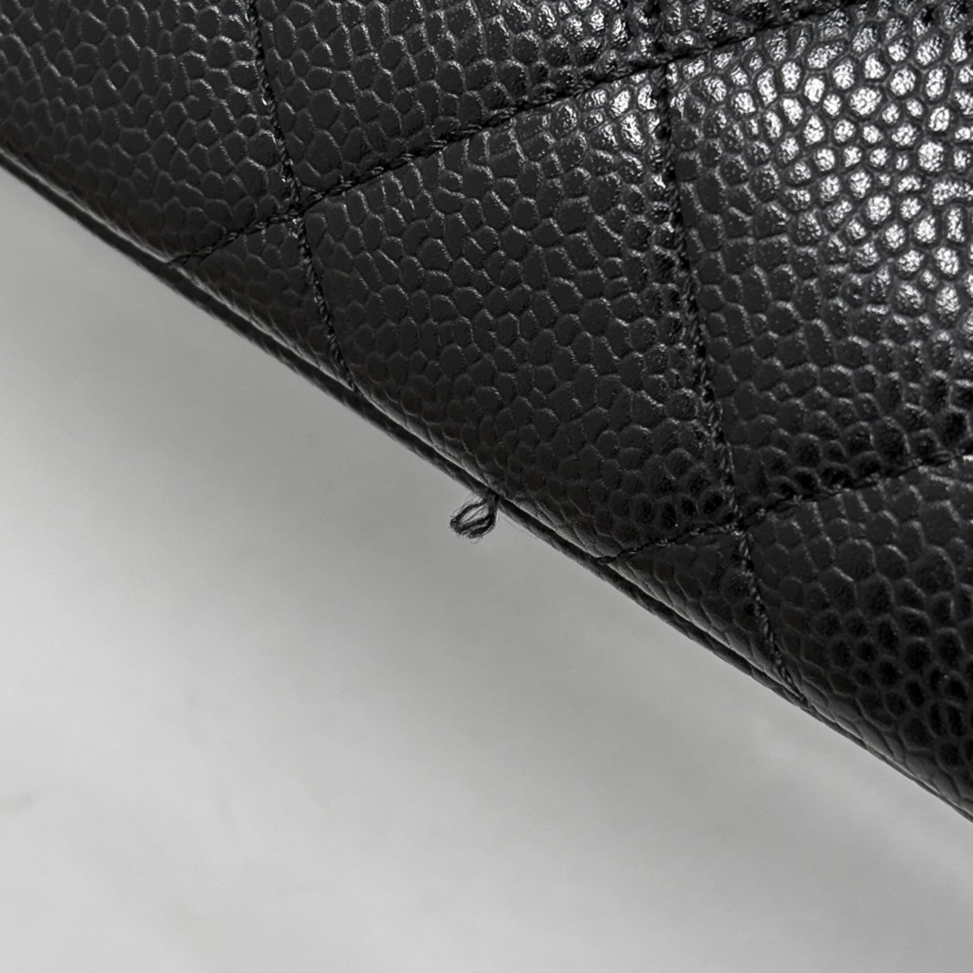 Chanel Black Grained Calfskin Tote Bag (Pre-Owned)