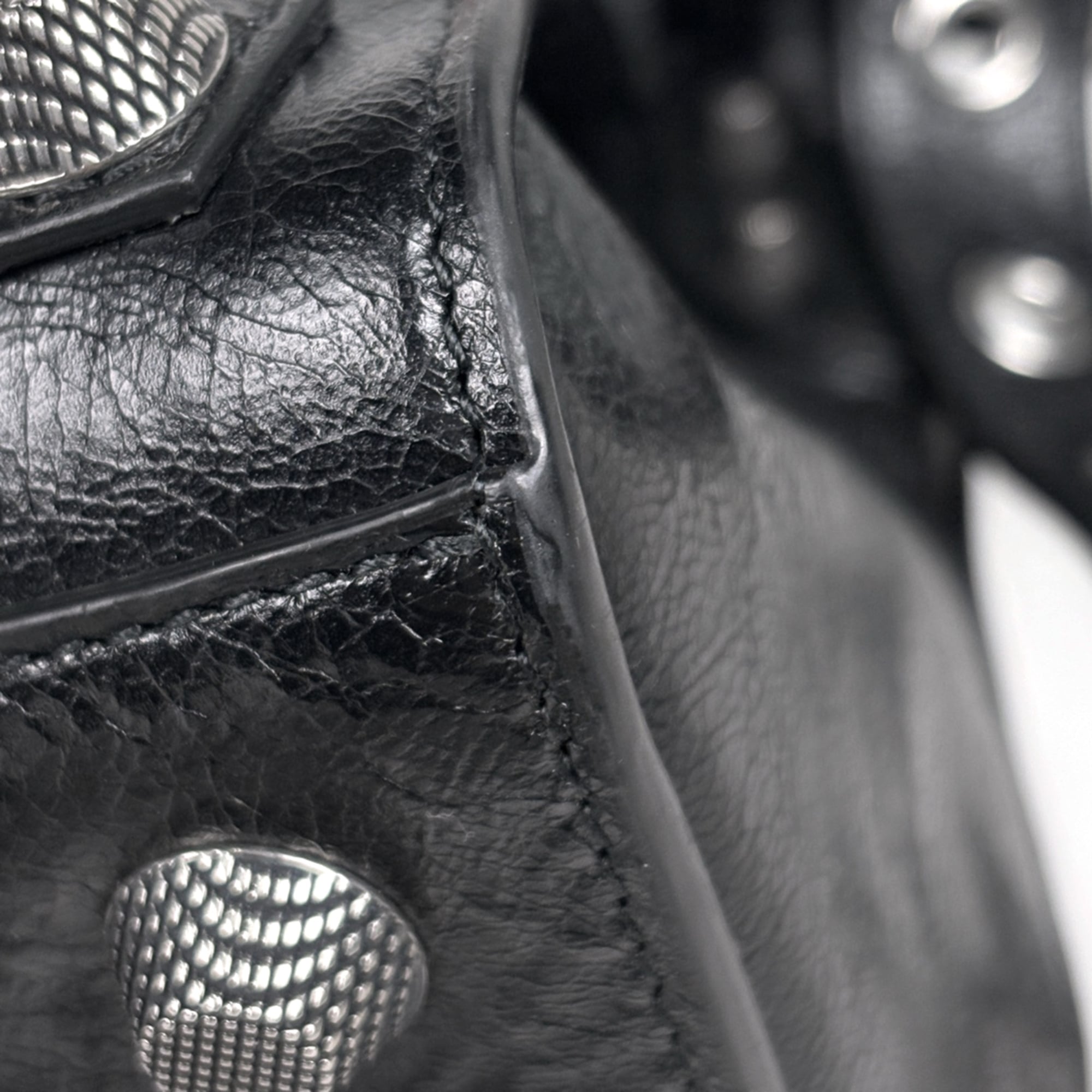 Balenciaga Black Leather Handbag (Pre-Owned)