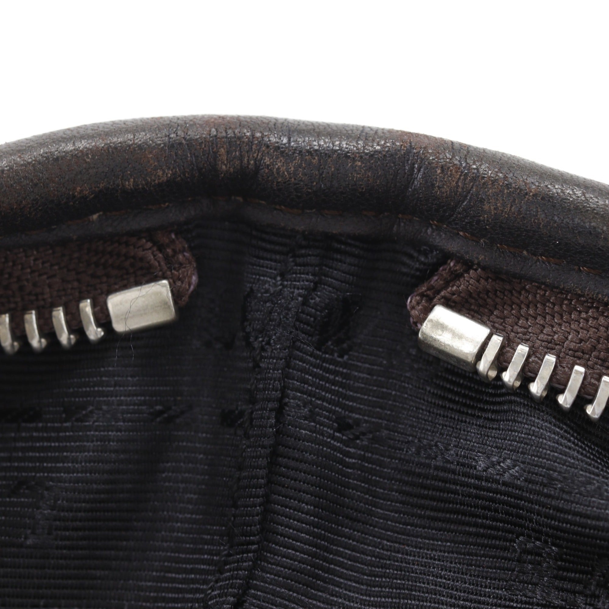Loewe Black Leather Shoulder Bag (Pre-Owned)