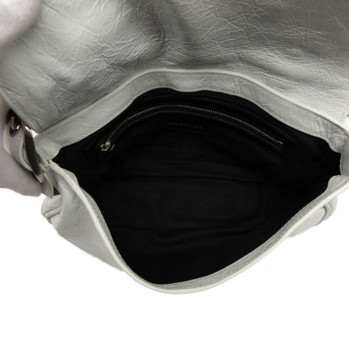 Balenciaga White Leather Shoulder Bag (Pre-Owned)