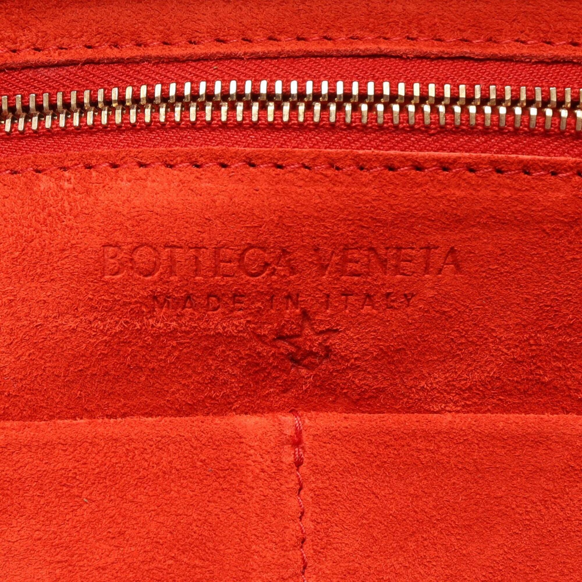Bottega Veneta Red Color Suede Handbag Tote Bag (Pre-Owned)