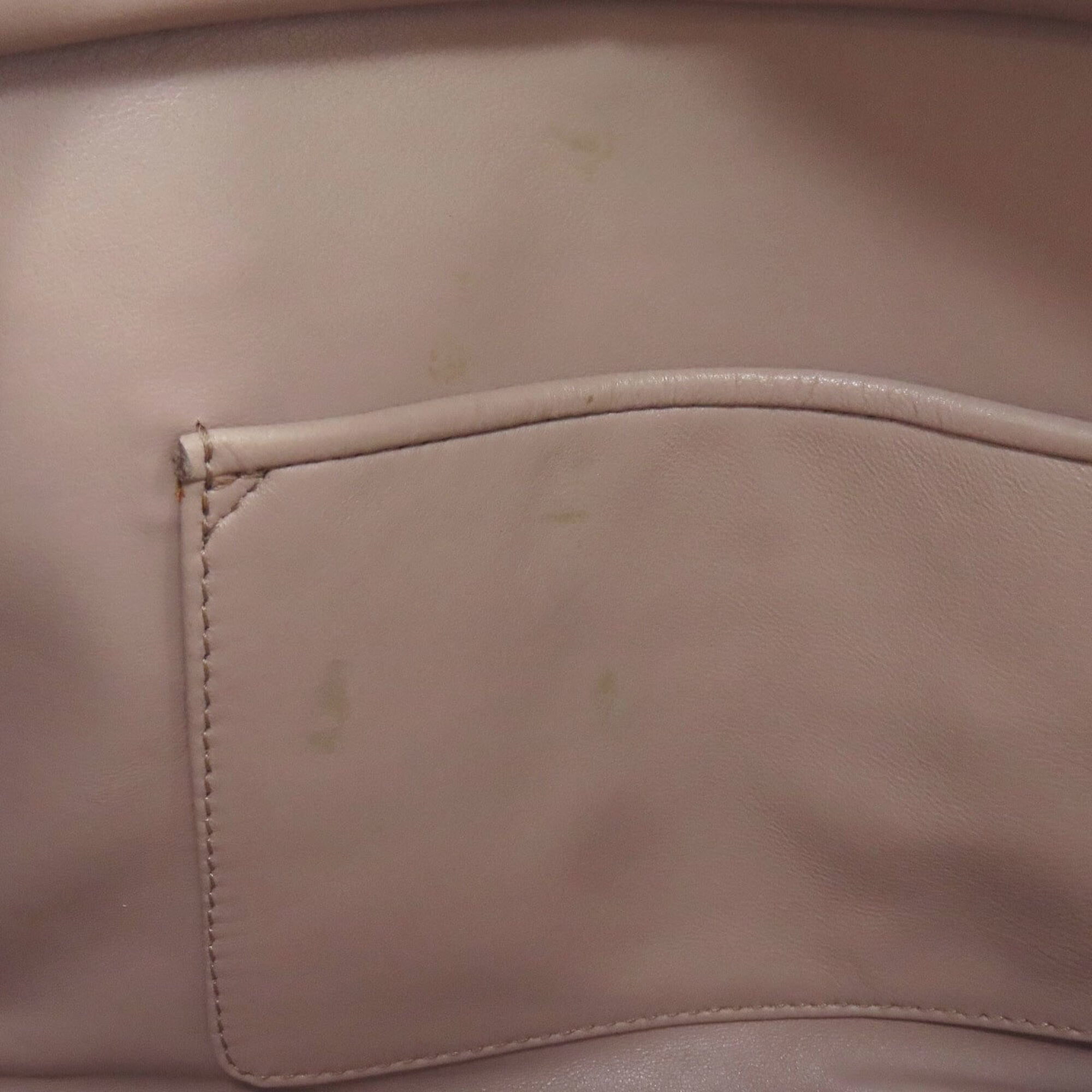 Loewe Grayish Leather Handbag (Pre-Owned)