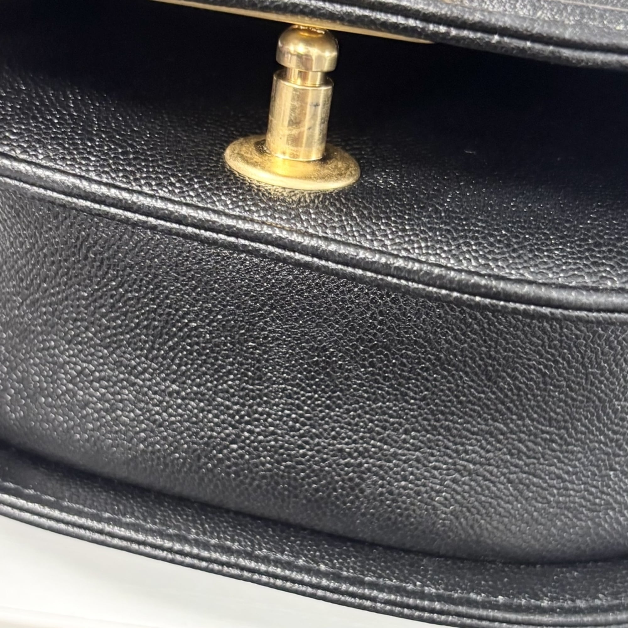 Chanel Black White Grained Calfskin Pochette Shoulder Bag (Pre-Owned)