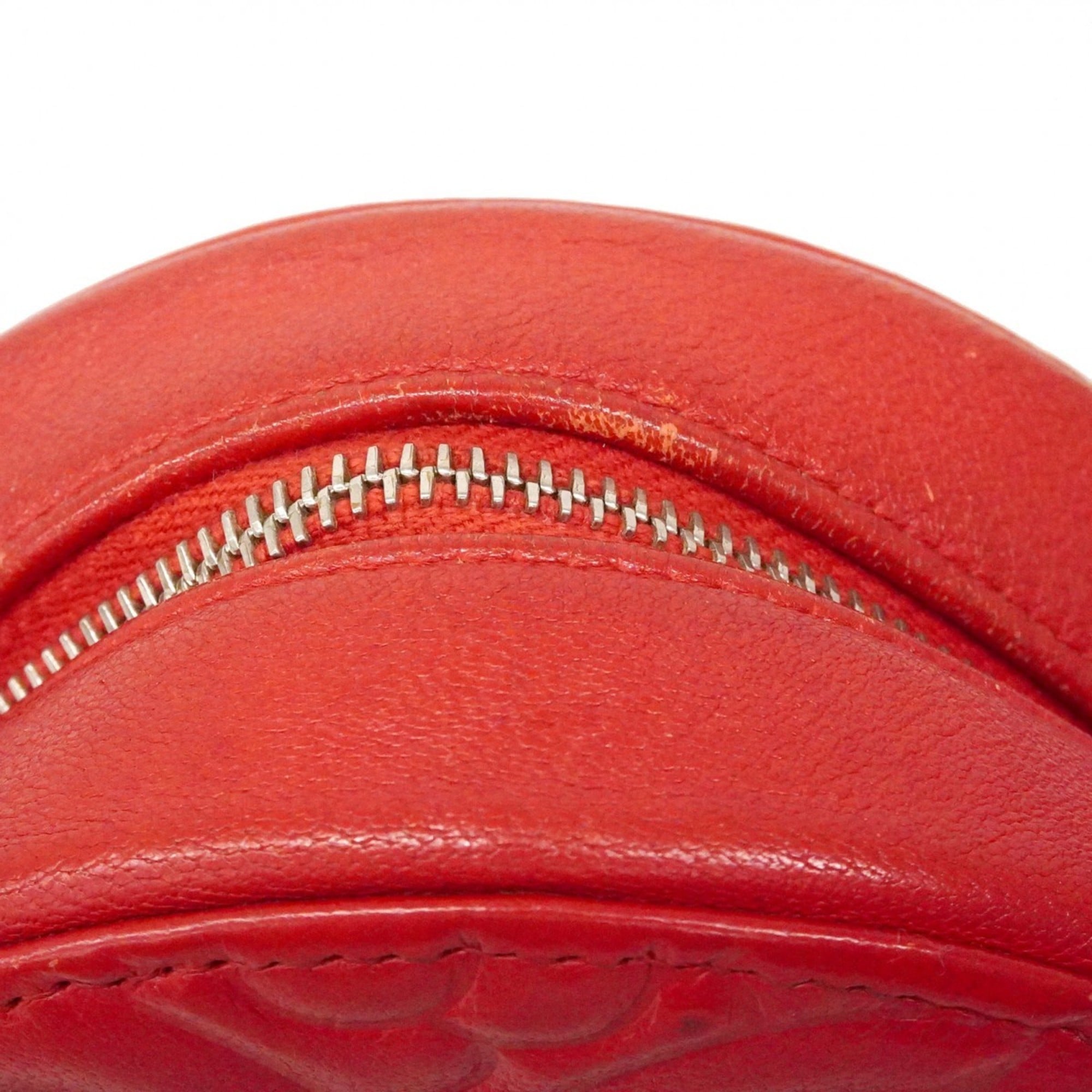 Chanel Red Color Leather Shoulder Bag (Pre-Owned)