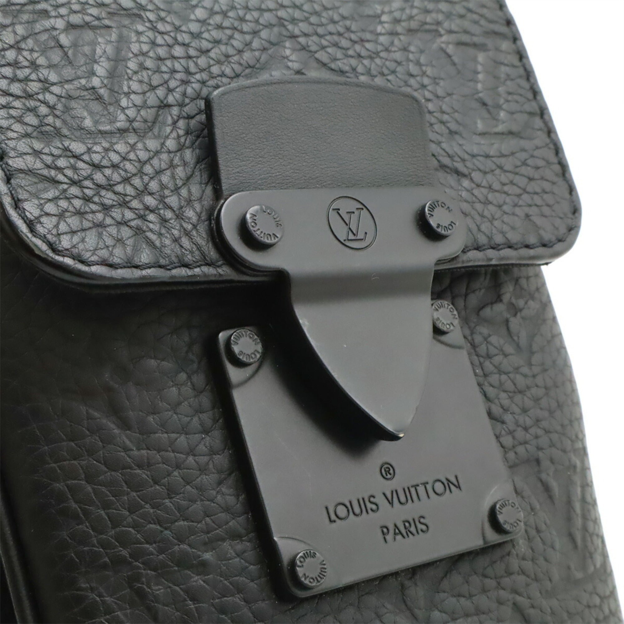 Louis Vuitton Black Noir Leather Shoulder Bag (Pre-Owned)