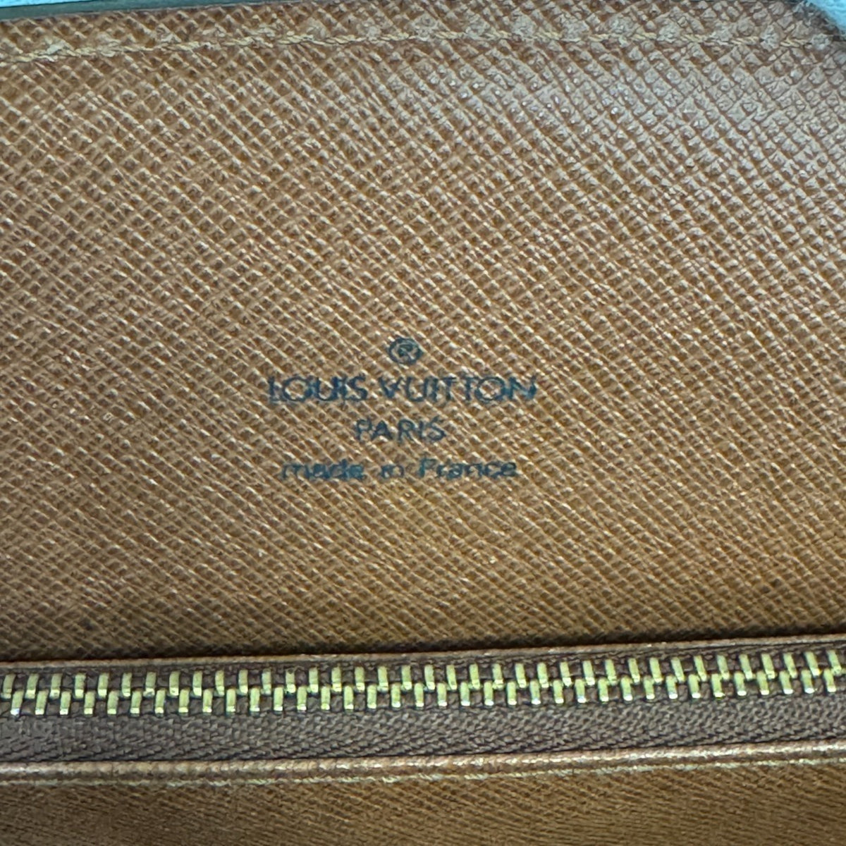 Louis Vuitton Brown Leather Shoulder Bag (Pre-Owned)