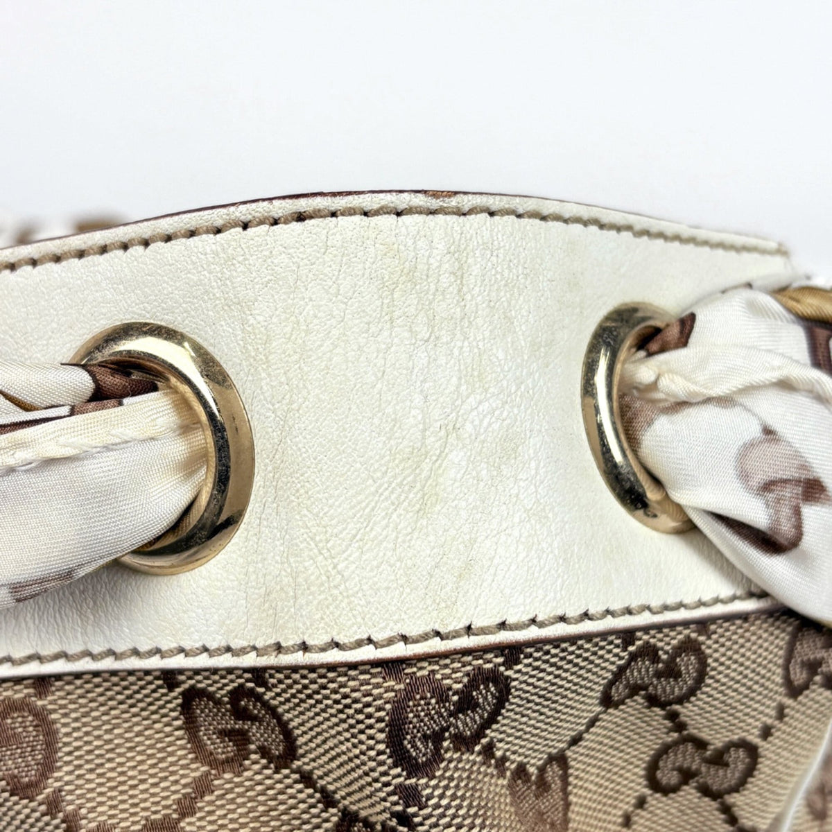 Gucci Beige White Gg Canvas Leather Tote Bag (Pre-Owned)