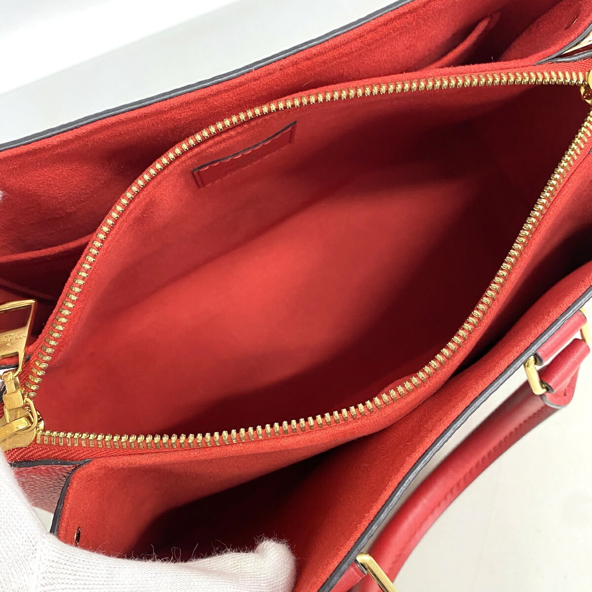 Louis Vuitton Cerise Handbag (Pre-Owned)