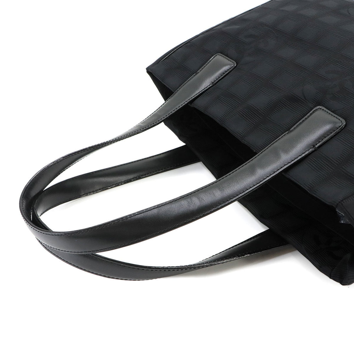 Chanel Black Jacquard Leather Handbag Tote Bag (Pre-Owned)