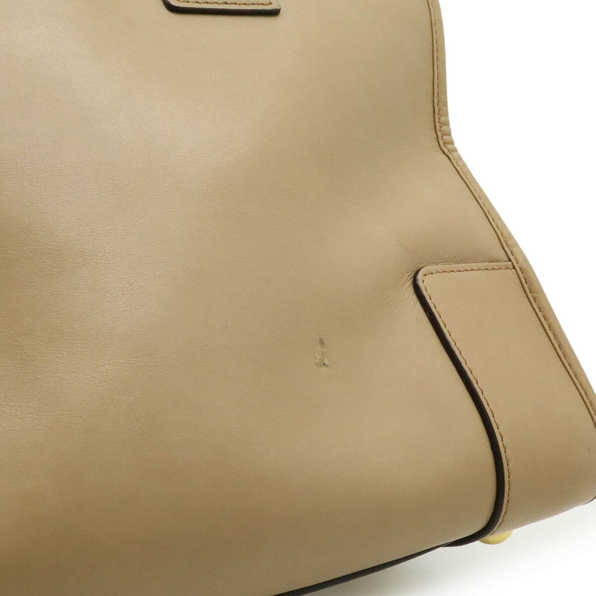 Loewe Beige Leather Handbag (Pre-Owned)