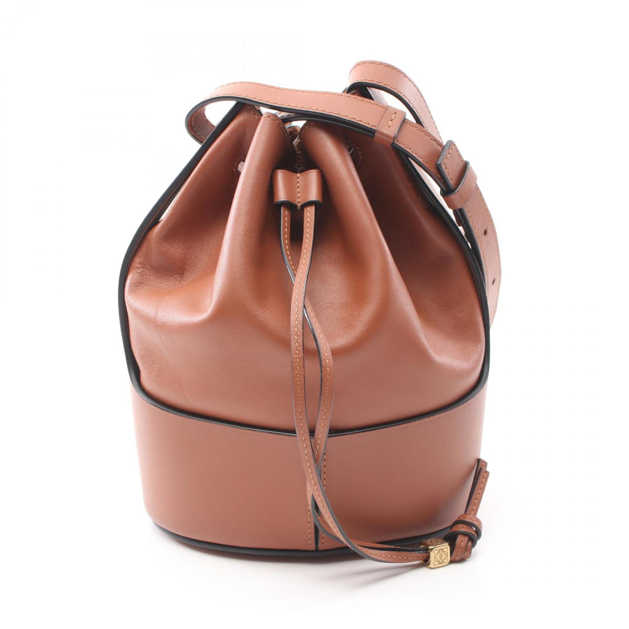 Loewe Brown Leather Shoulder Bag (Pre-Owned)