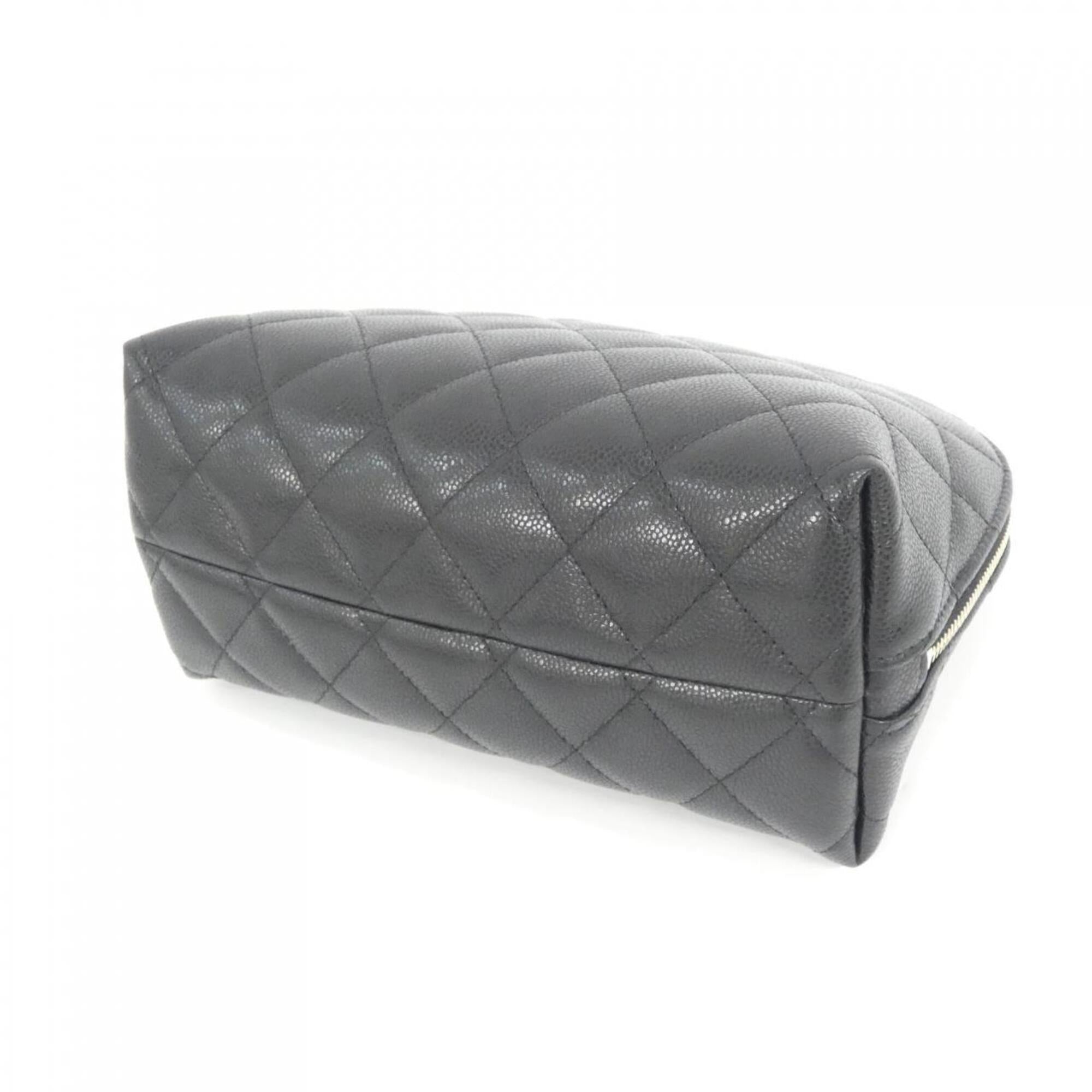 Chanel Black Grained Calfskin Handbag (Pre-Owned)
