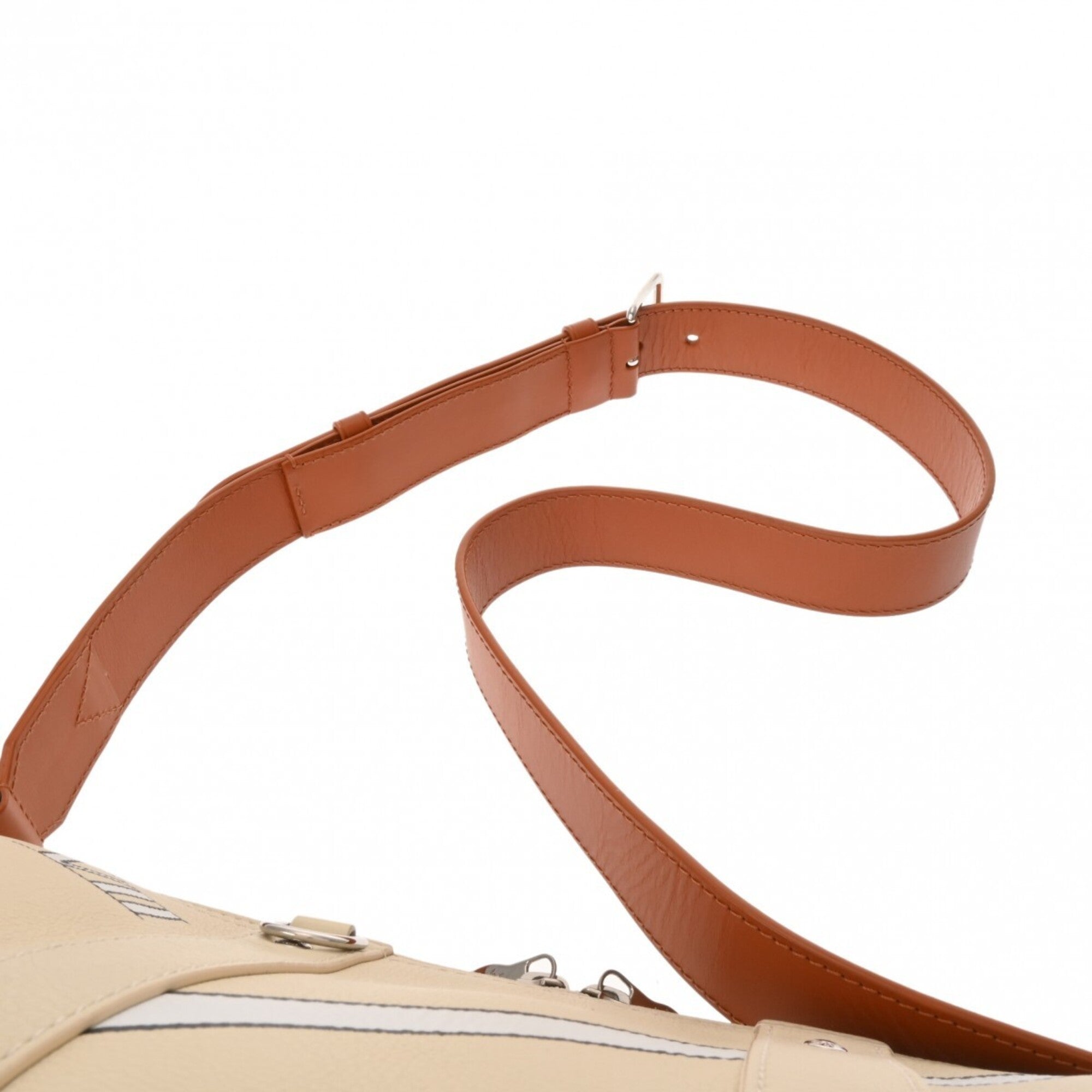 Louis Vuitton Cream Leather Shoulder Bag (Pre-Owned)