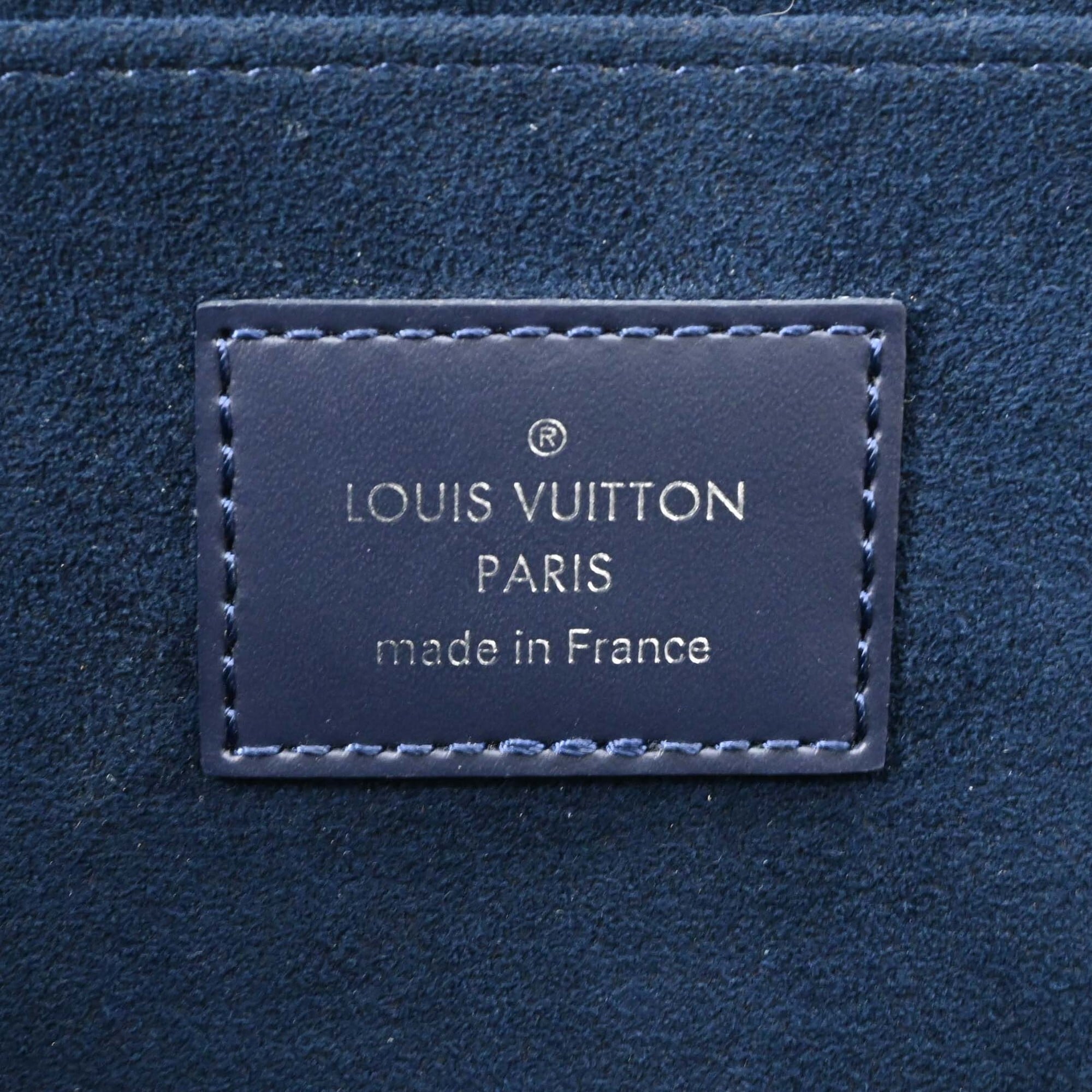 Louis Vuitton Navy Epi Leather Clutch Bag Pochette (Pre-Owned)