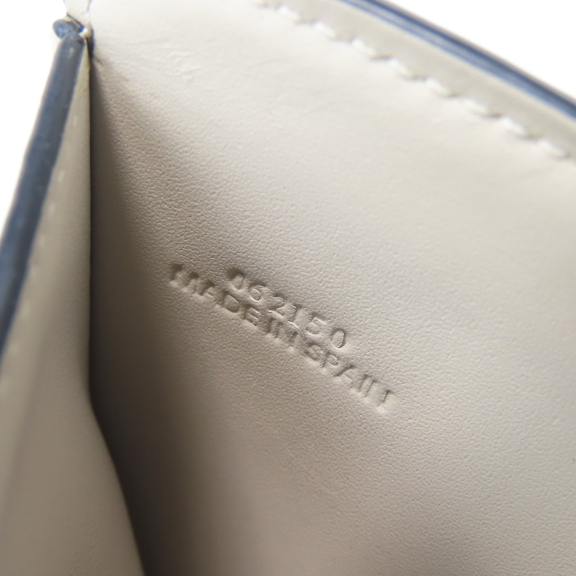 Loewe Grayish Leather Wallet (Bi-Fold) (Pre-Owned)