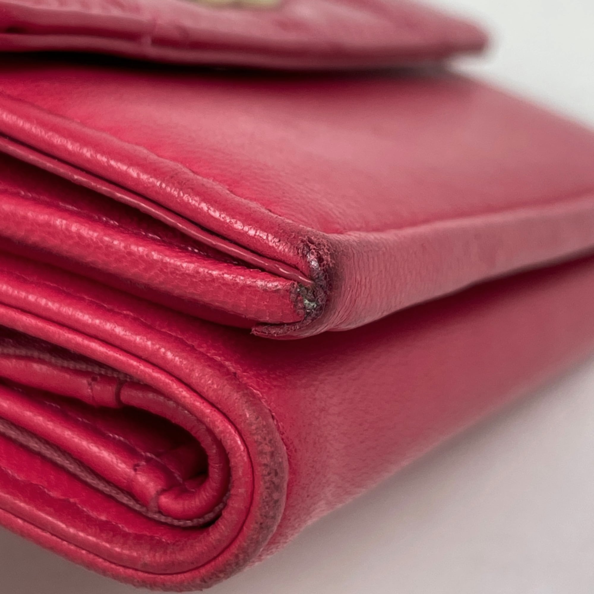 Chanel Pink Leather Wallet (Tri-Fold) (Pre-Owned)