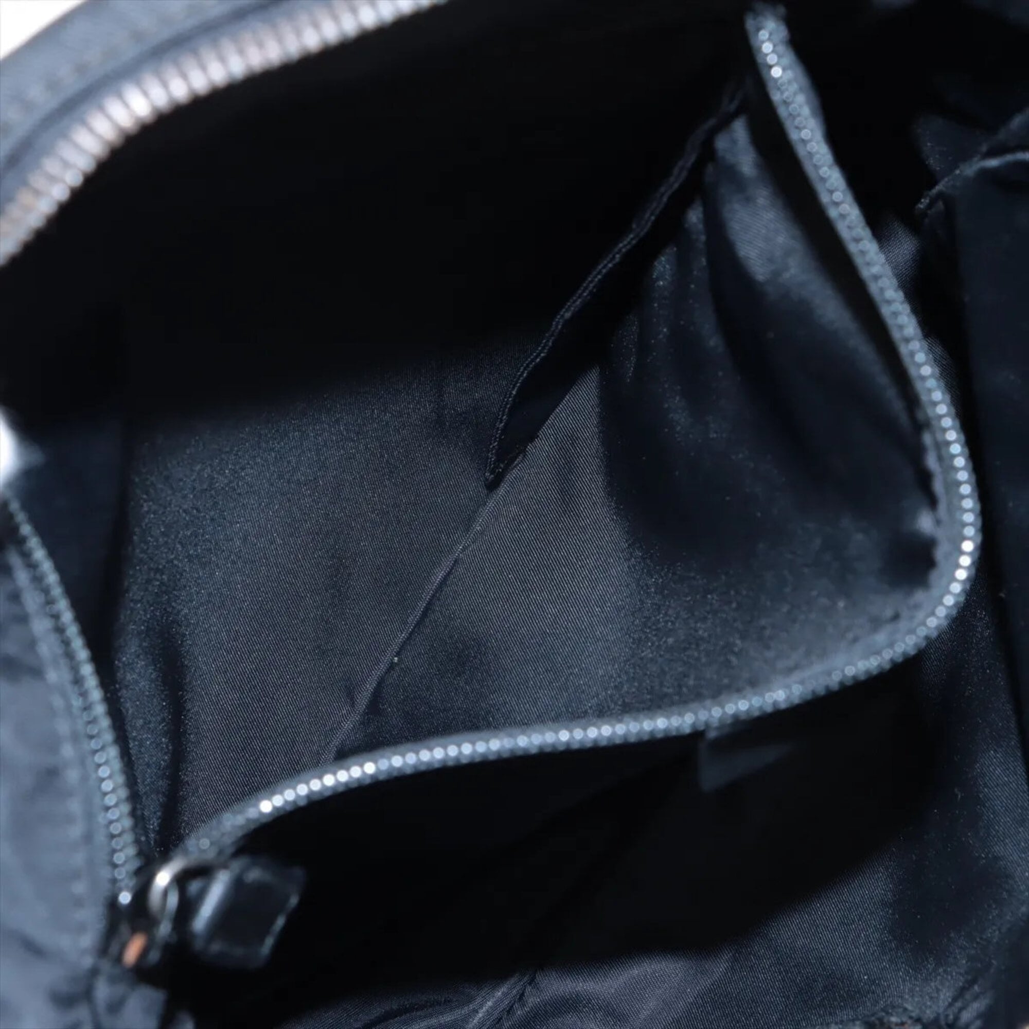 Gucci Black Leather Nylon Messenger Bag Shoulder Bag Tote Bag (Pre-Owned)