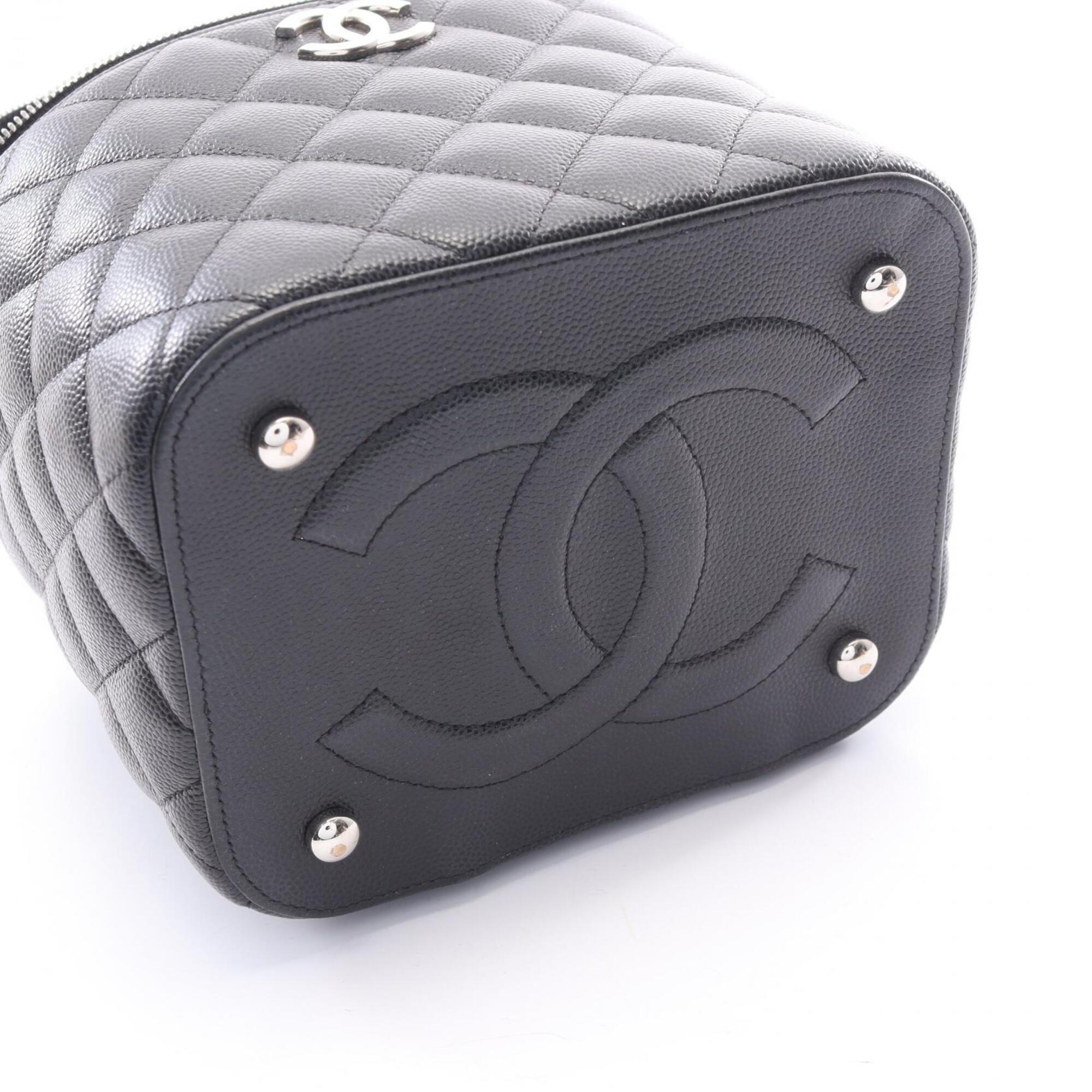 Chanel Black Grained Calfskin Handbag Shoulder Bag (Pre-Owned)