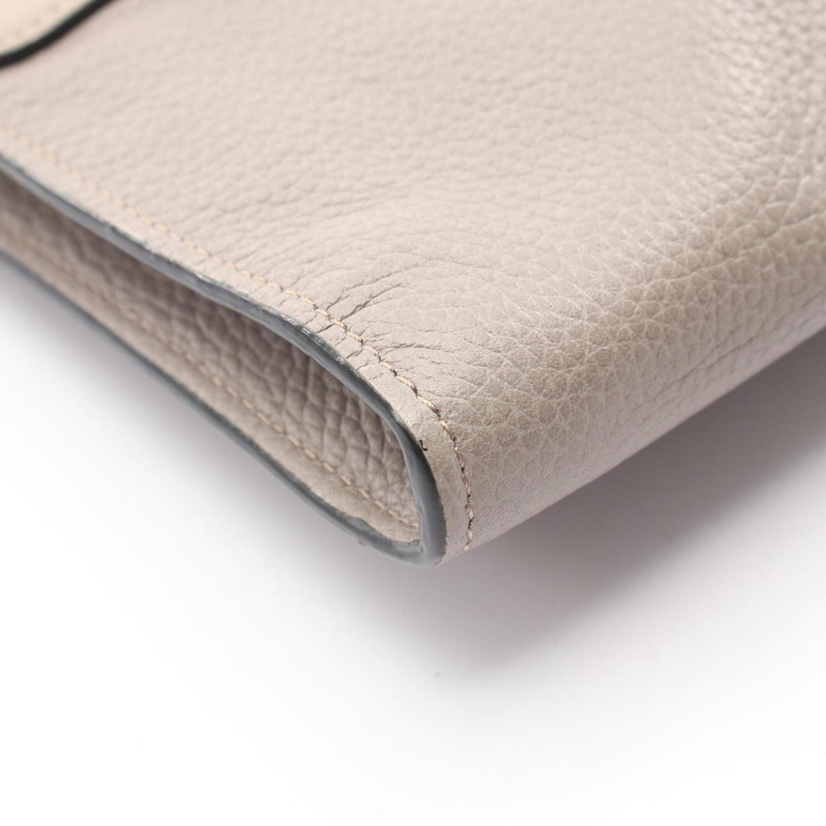 Chloé Beige Leather Clutch Bag Handbag (Pre-Owned)