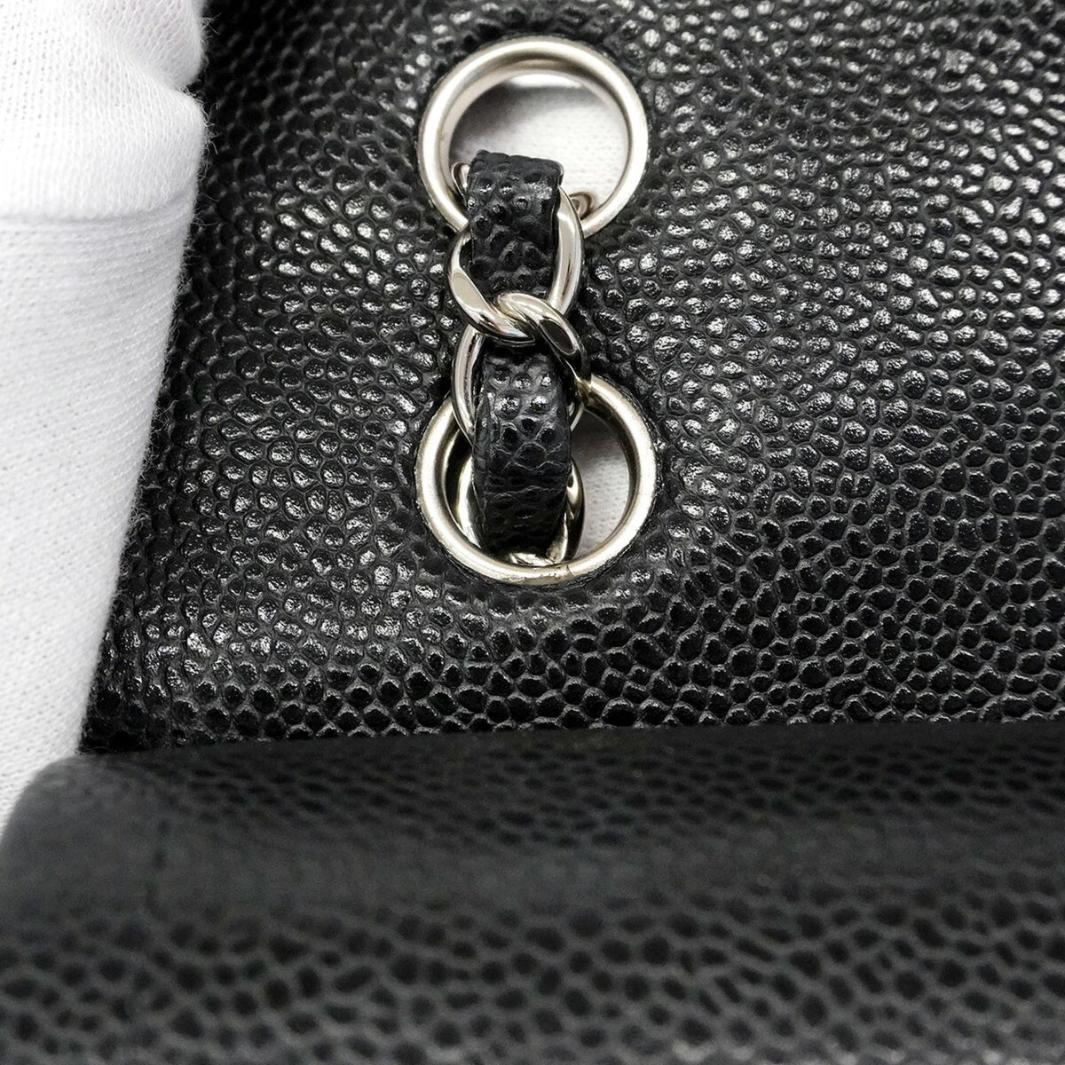 Chanel Black Grained Calfskin Shoulder Bag (Pre-Owned)