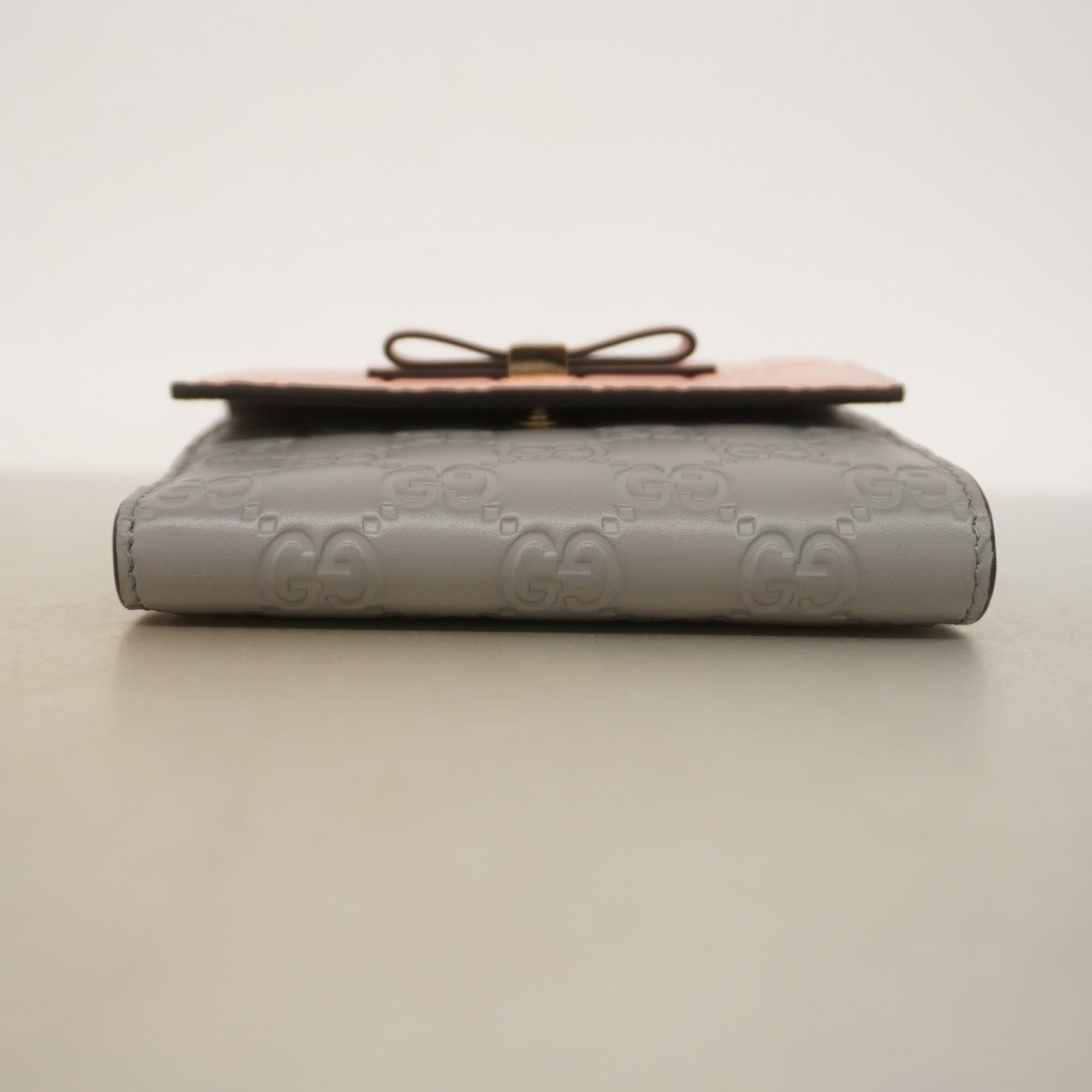 Gucci Gray Pink Leather Wallet (Bi-Fold) (Pre-Owned)