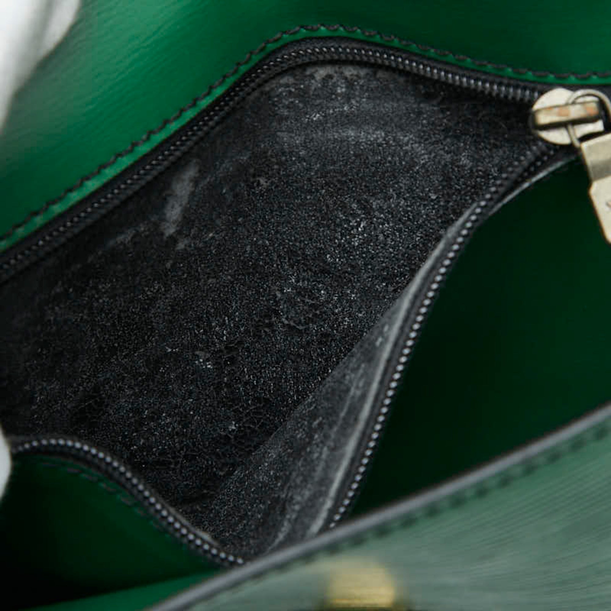 Louis Vuitton Borneo Green Leather Clutch Bag Shoulder Bag (Pre-Owned)
