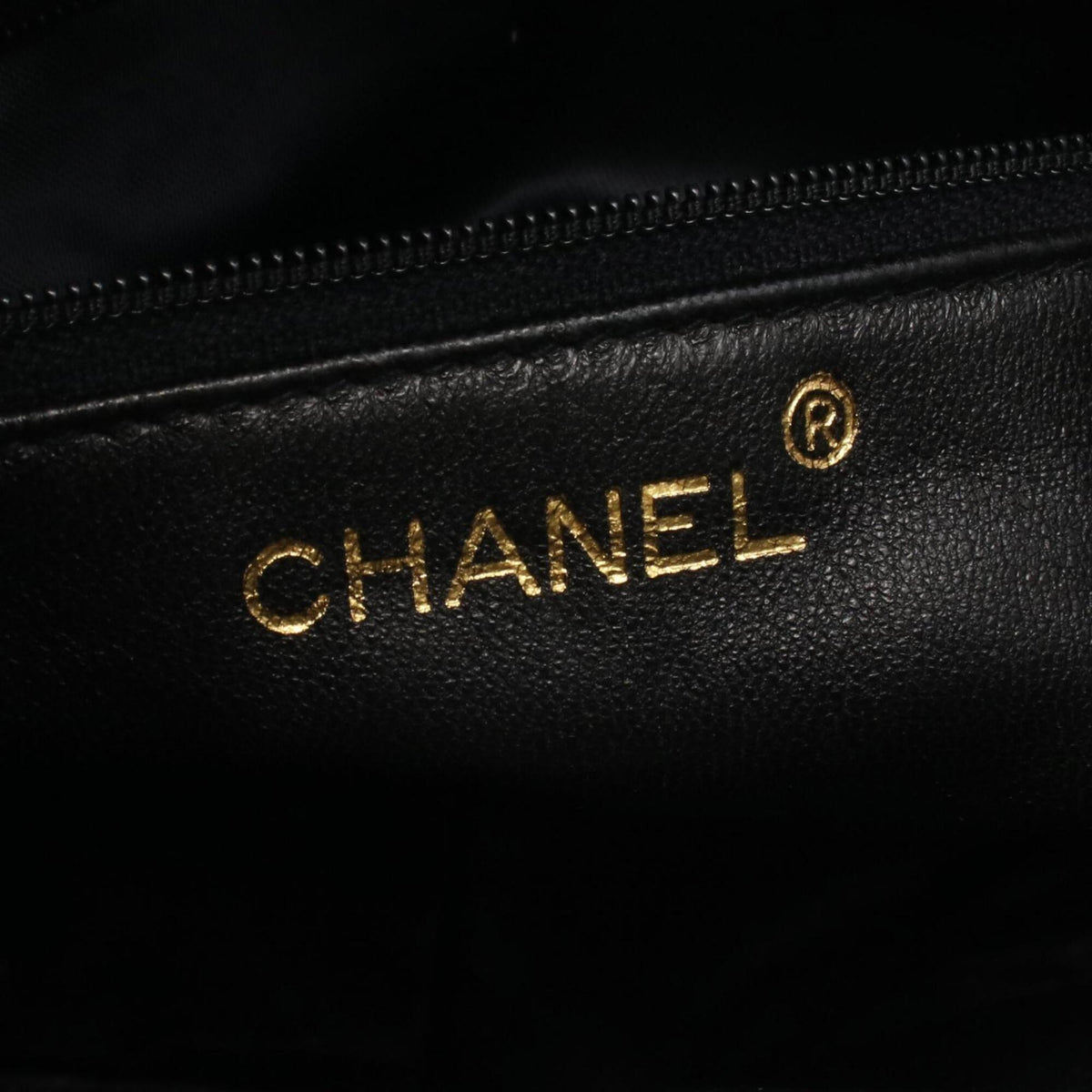 Chanel Black Leather Handbag Shoulder Bag (Pre-Owned)