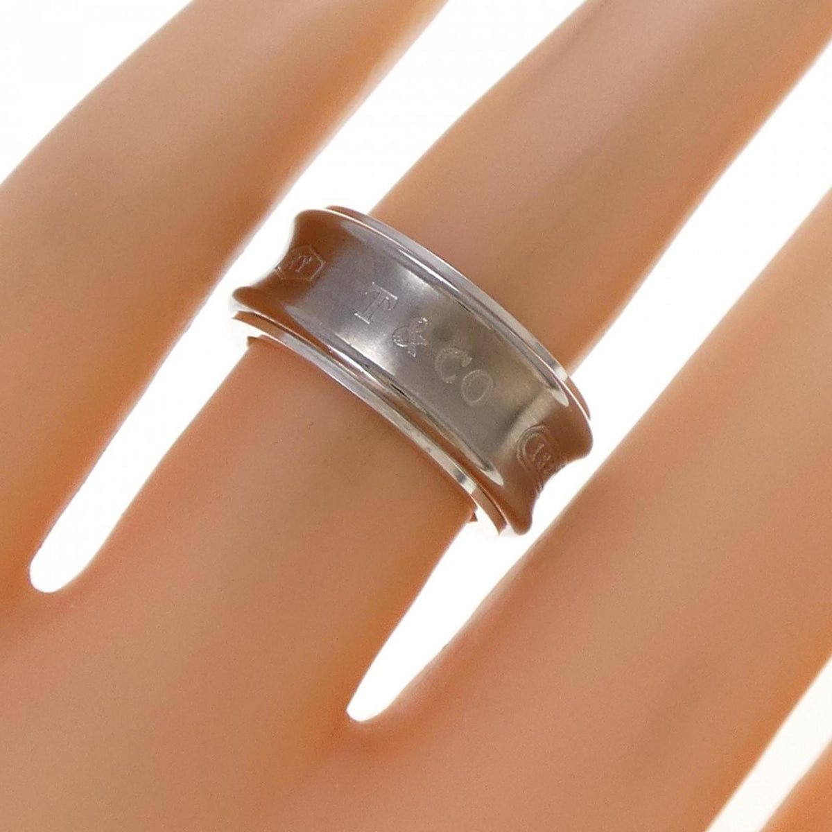 Tiffany Silver 925 Titanium Band Ring (Pre-Owned)
