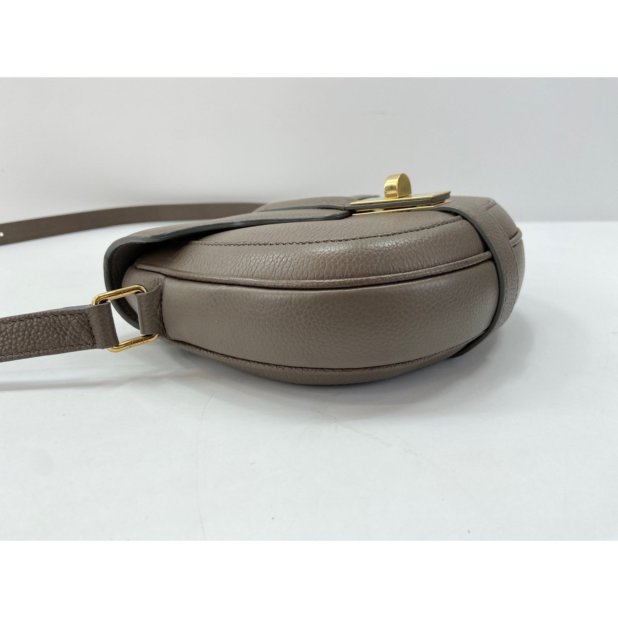 Celine Beige Shoulder Bag (Pre-Owned)