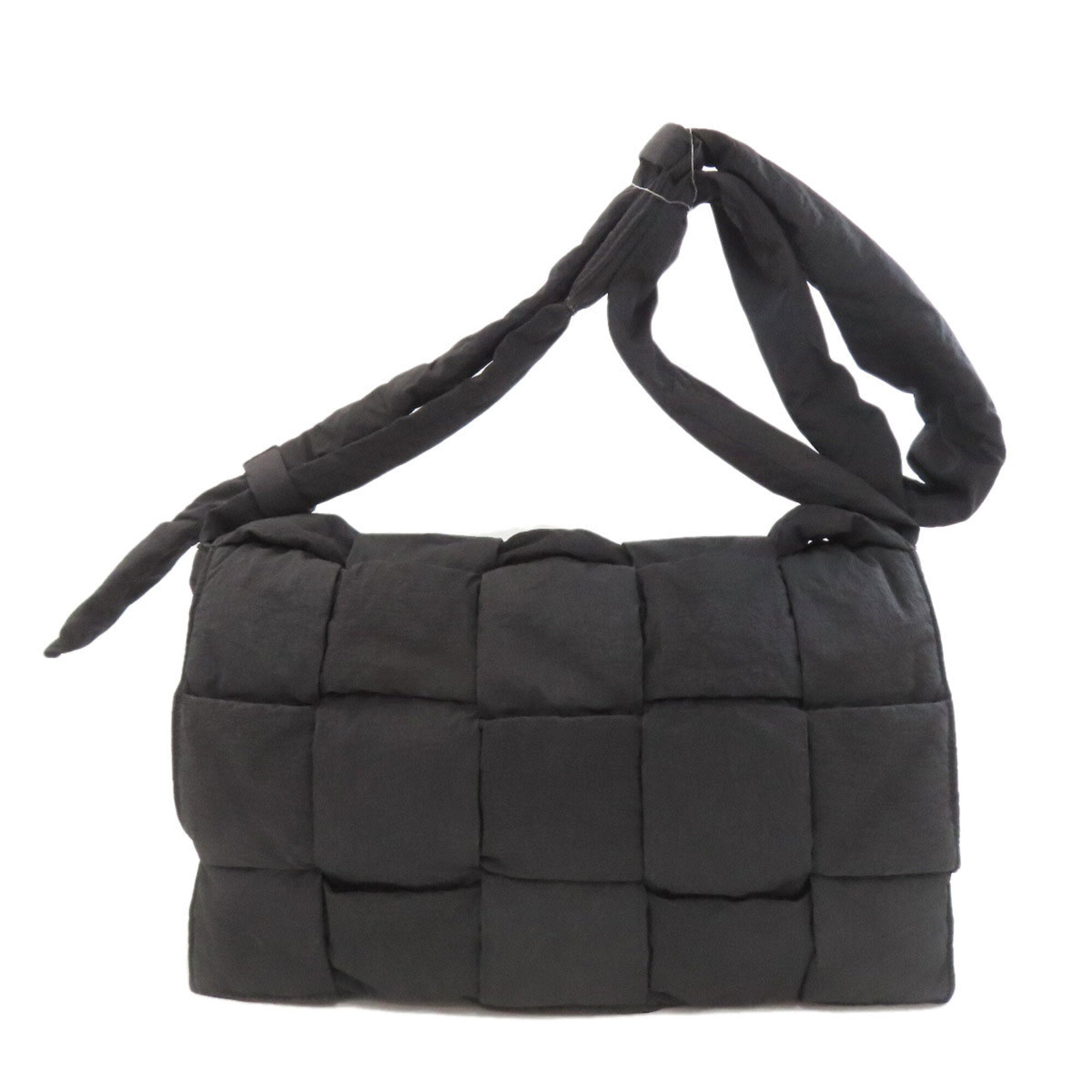 Bottega Veneta Black Nylon Shoulder Bag (Pre-Owned)