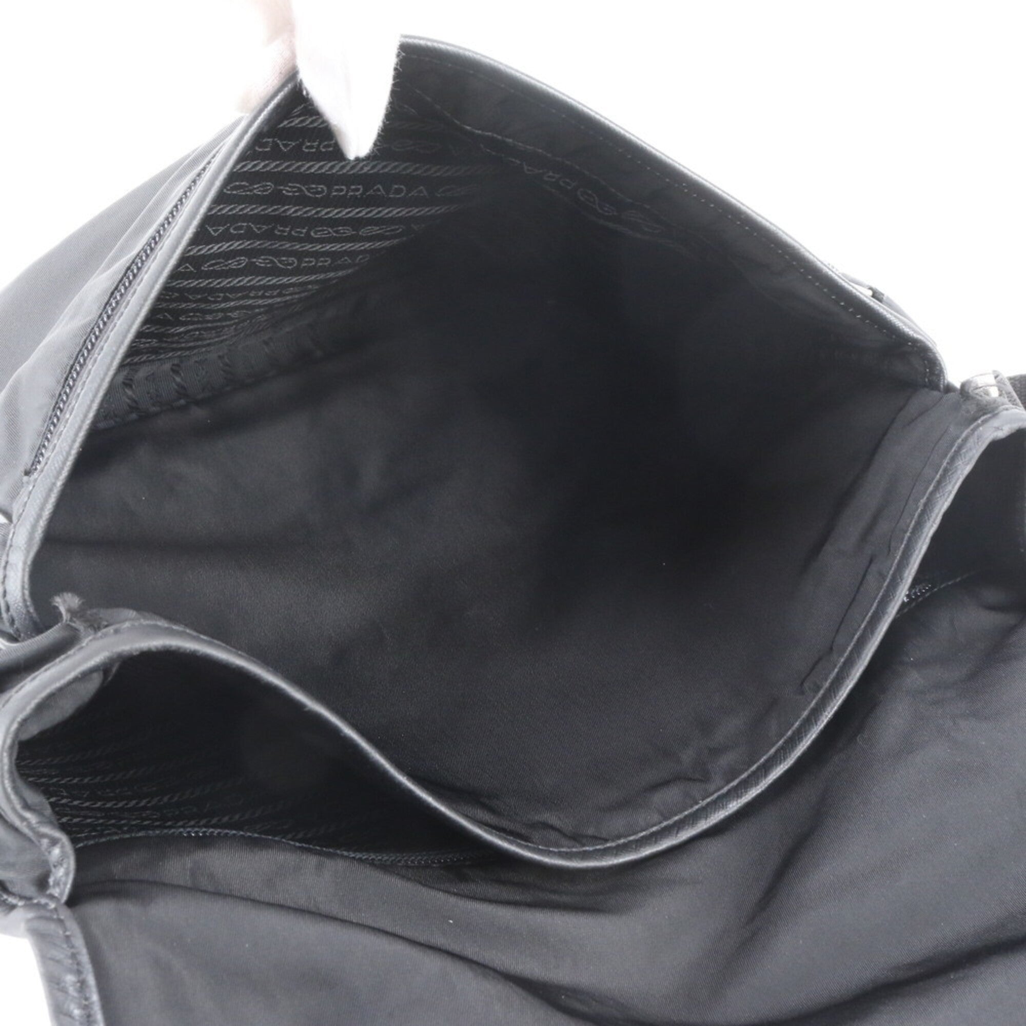 Prada Black Nylon Leather Shoulder Bag (Pre-Owned)
