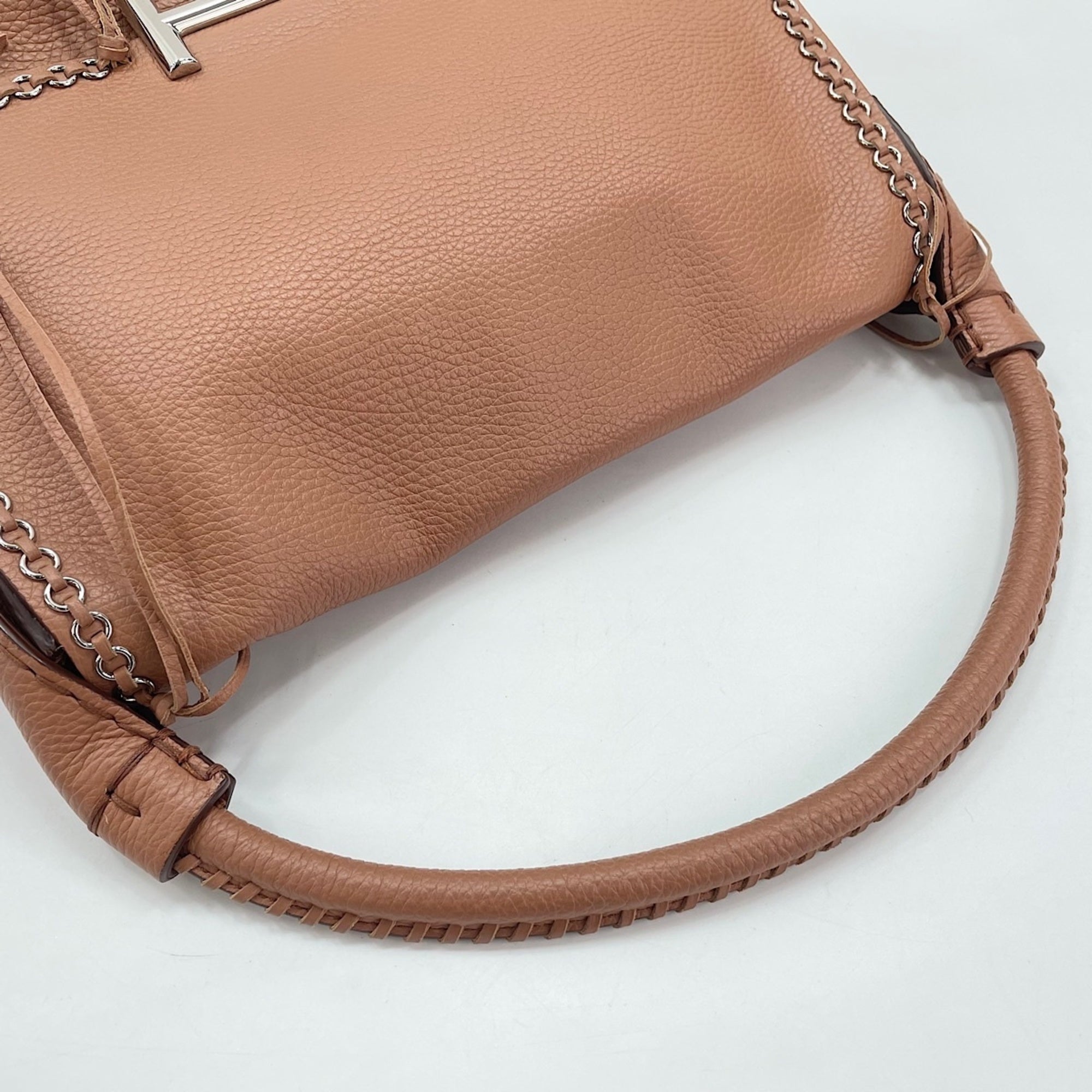 Tod's Pink Shoulder Bag (Pre-Owned)