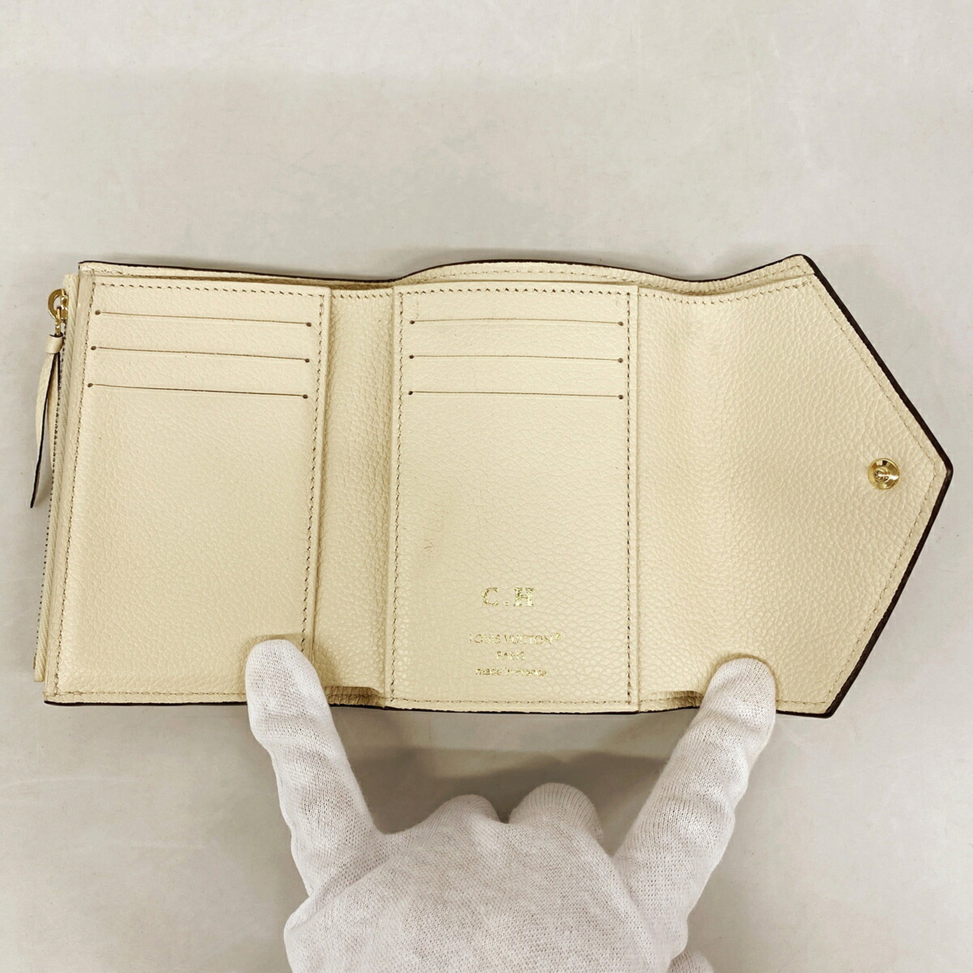 Louis Vuitton Cream Wallet (Tri-Fold) (Pre-Owned)