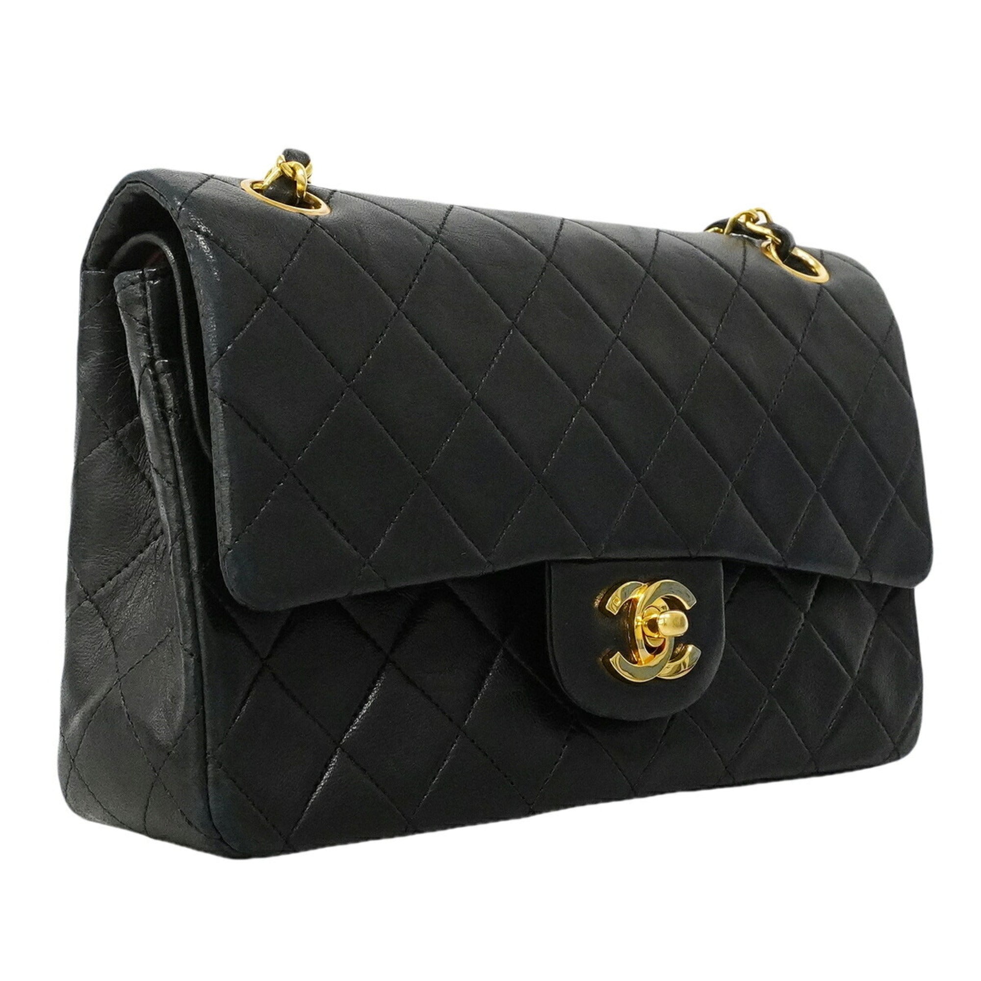 Chanel Black Leather Shoulder Bag (Pre-Owned)