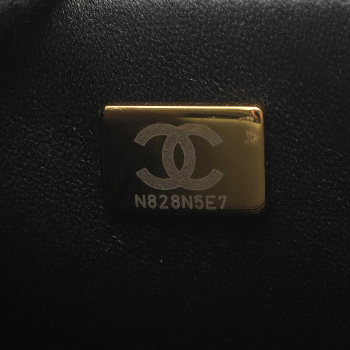 Chanel Black Leather Handbag Shoulder Bag (Pre-Owned)